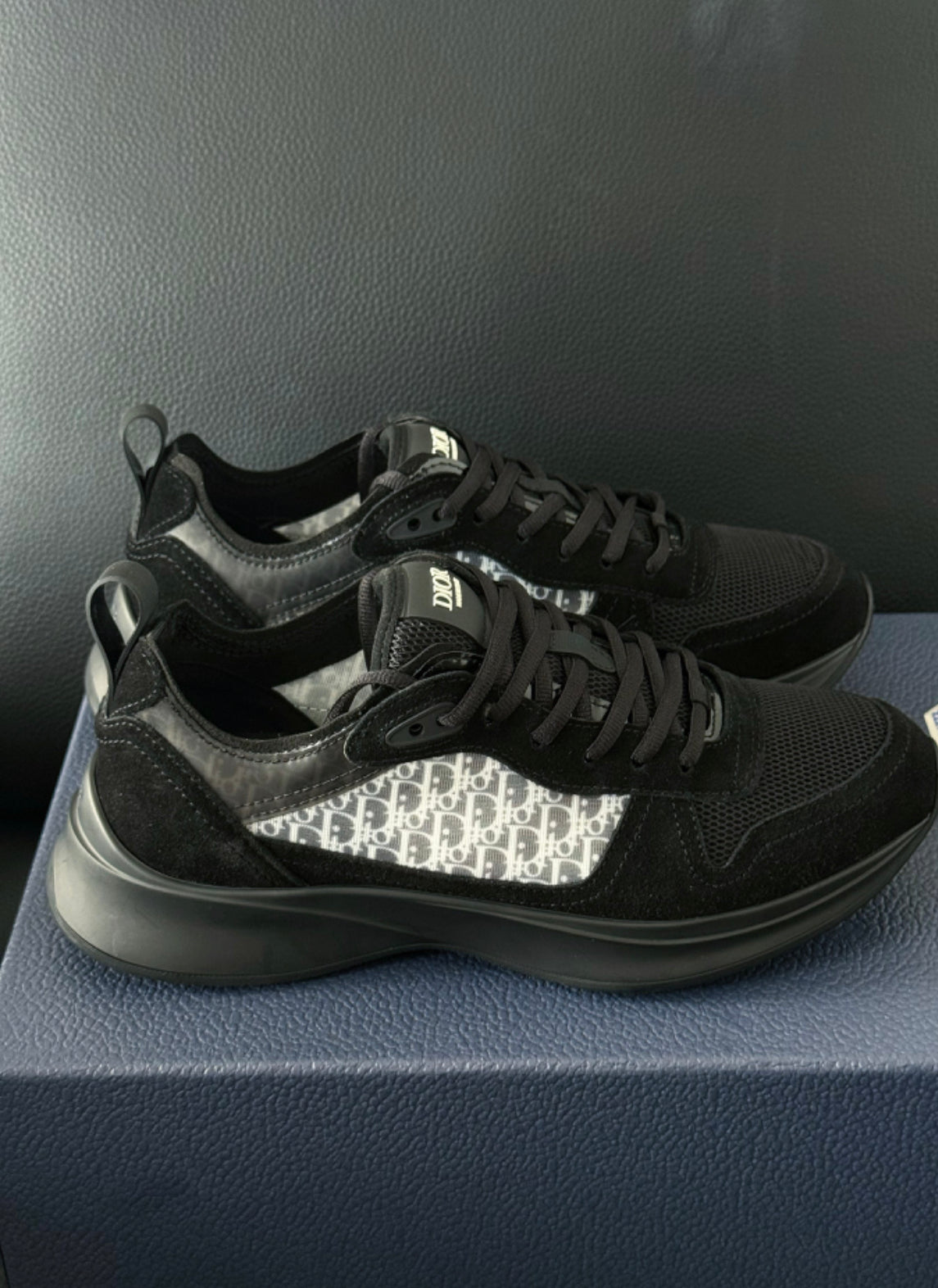 Sneakers B25 facture