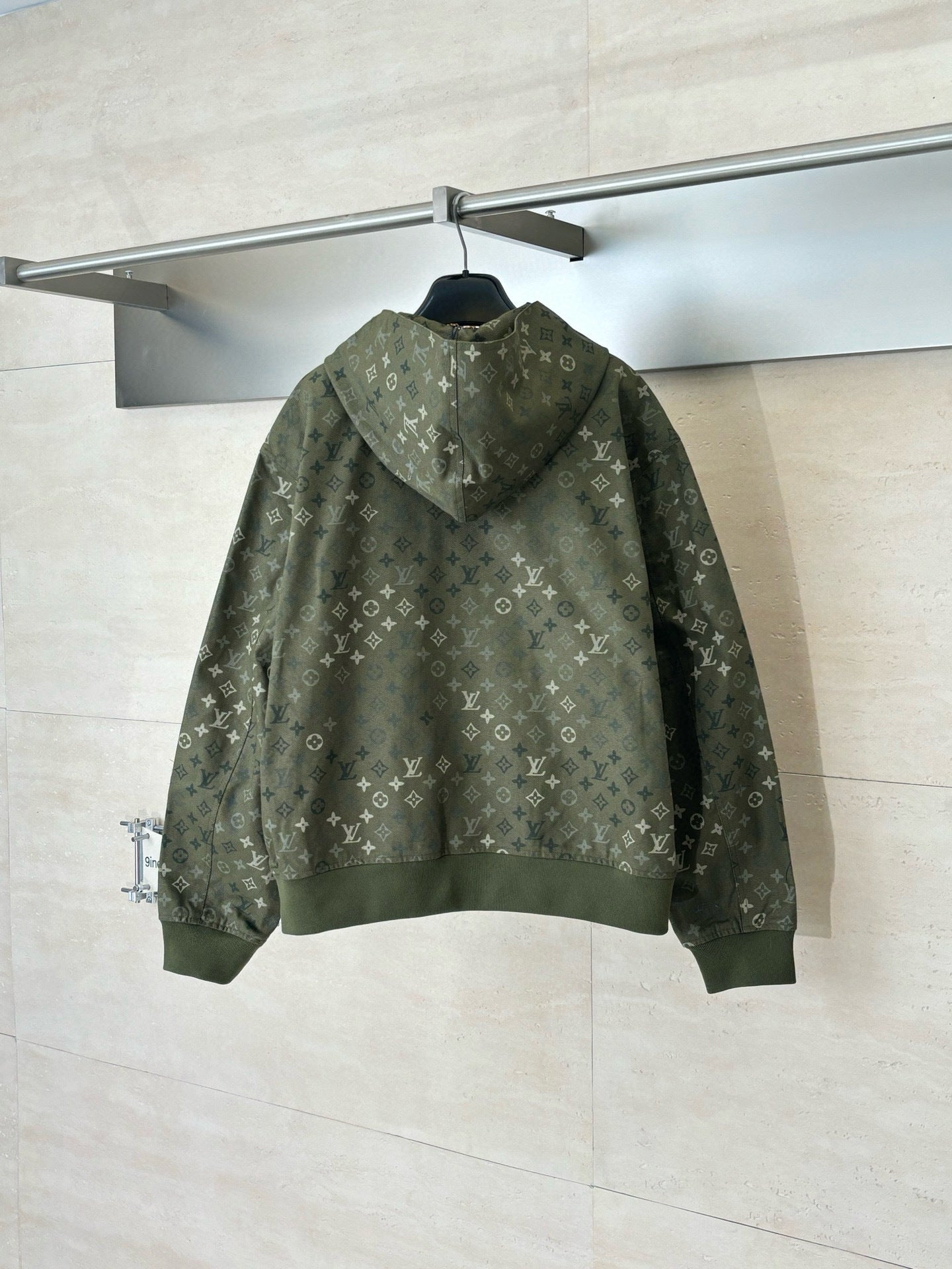 Bomber Monogram lv Kaki 10/10