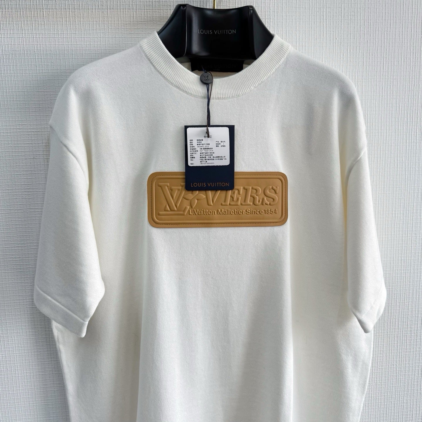 Tee-shirt lv manches courtes à patchs en cuir naturel