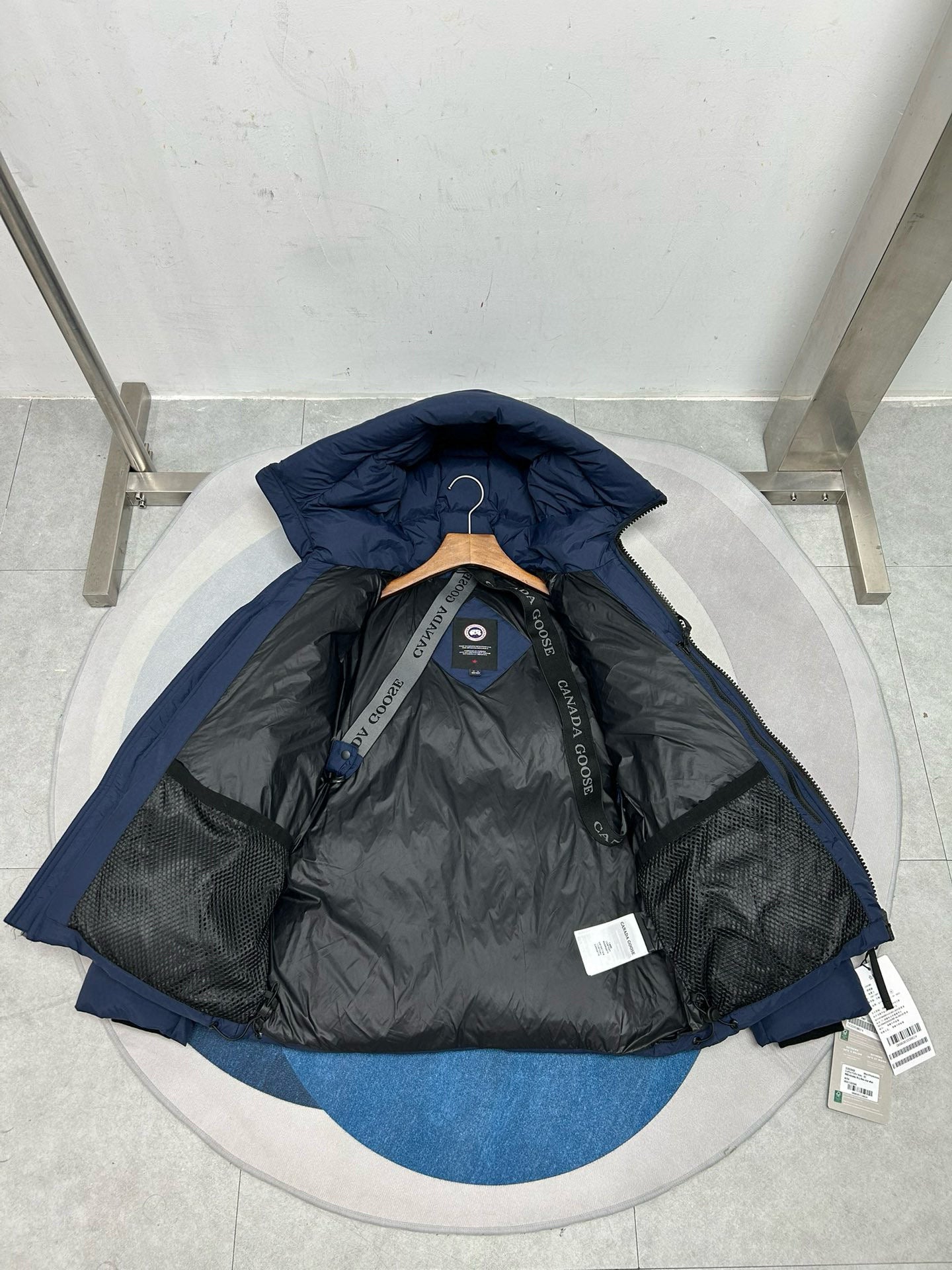 Canada-G Crofton Puffer Bleu nuit black label 10/10