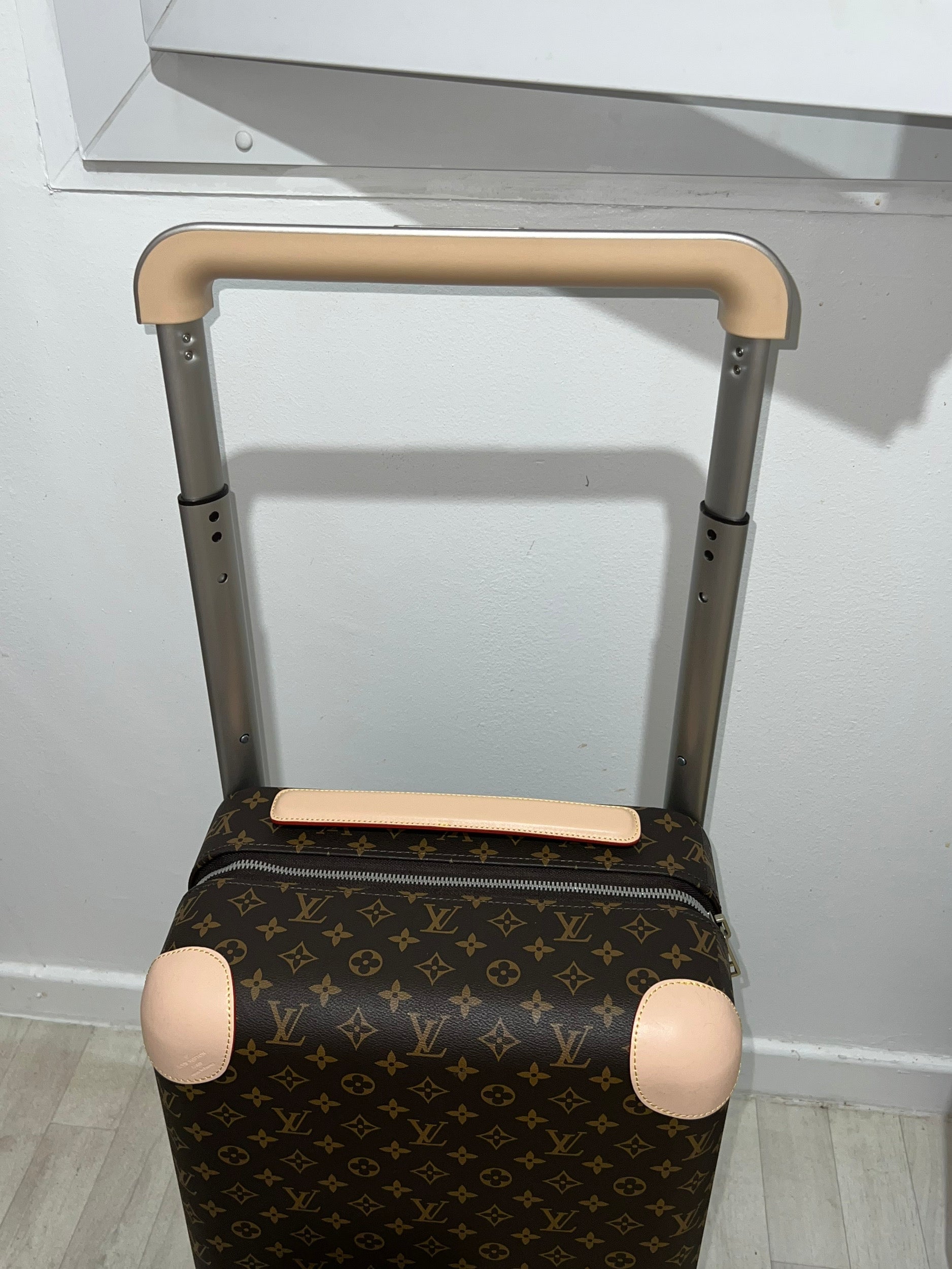 Cabin suitcase 55 invoice