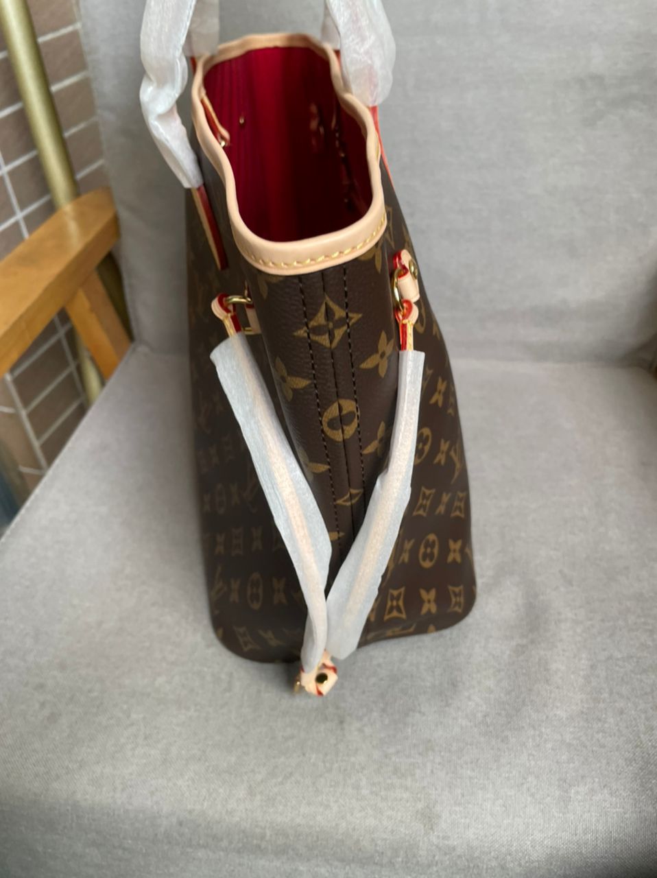 Sac Neverfull MM intérieur Beige pivoine facture
