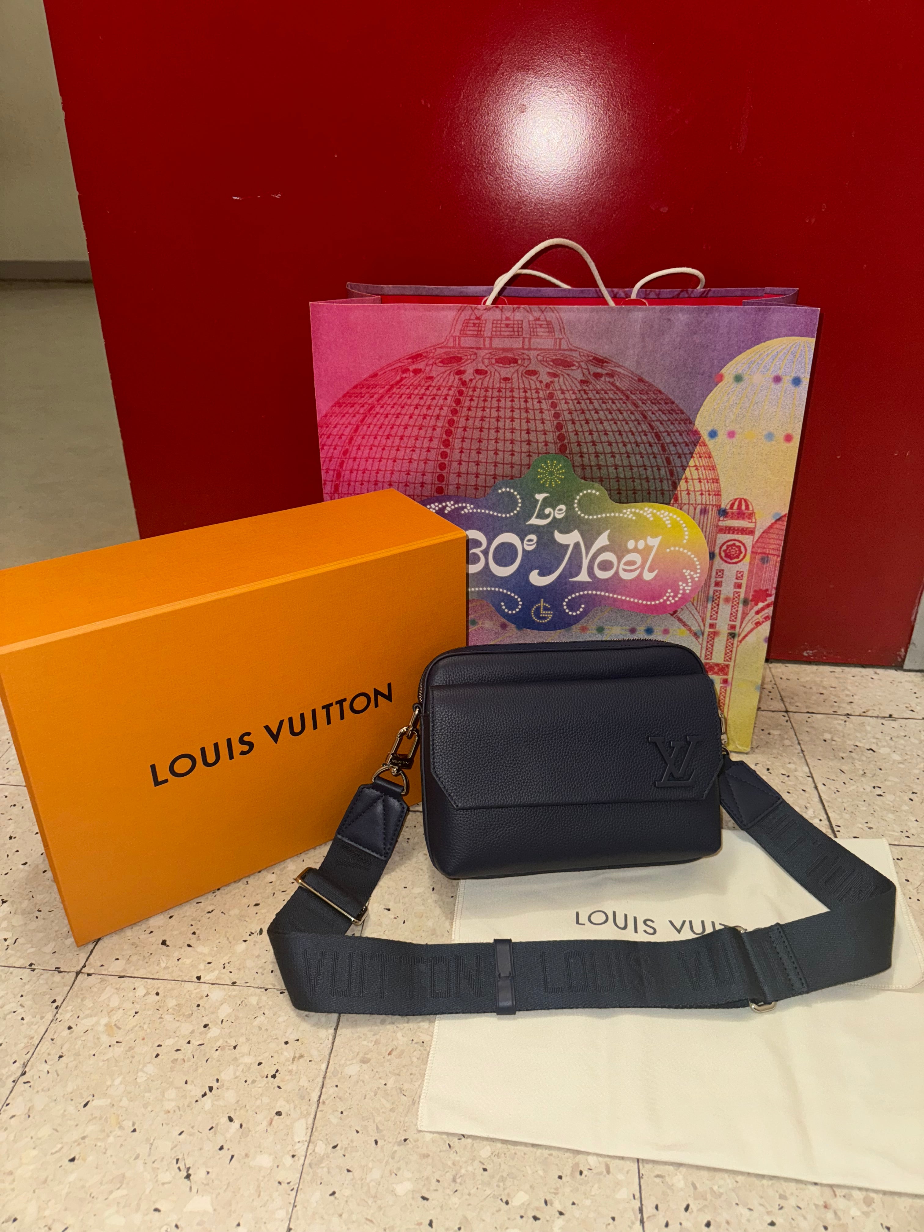 Sac Lv fastline bleu nuit messenger 2024 facture