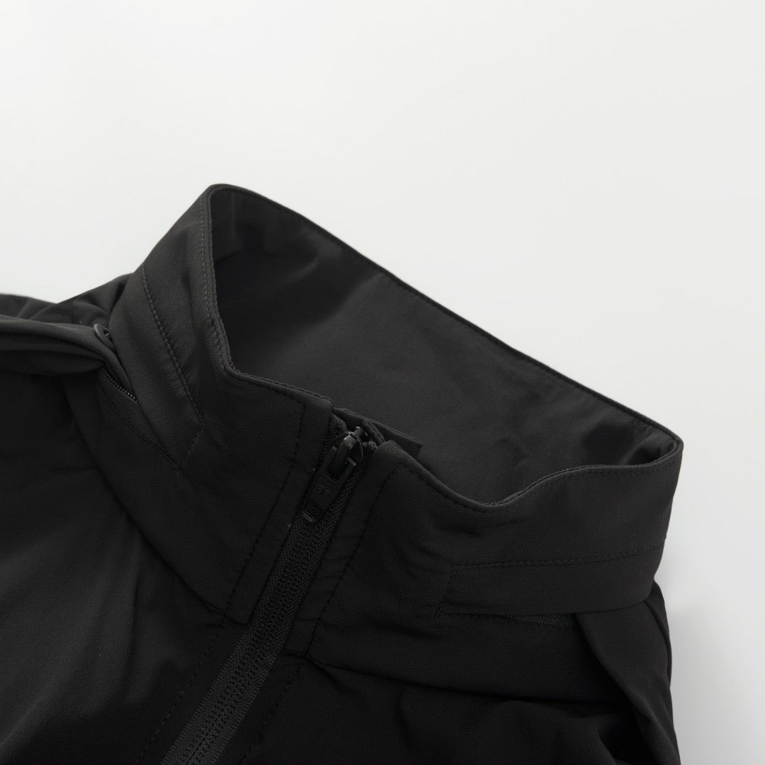 COUPE-VENT UNDER ARMR x BLNCG ® POUR HOMME EN NOIR