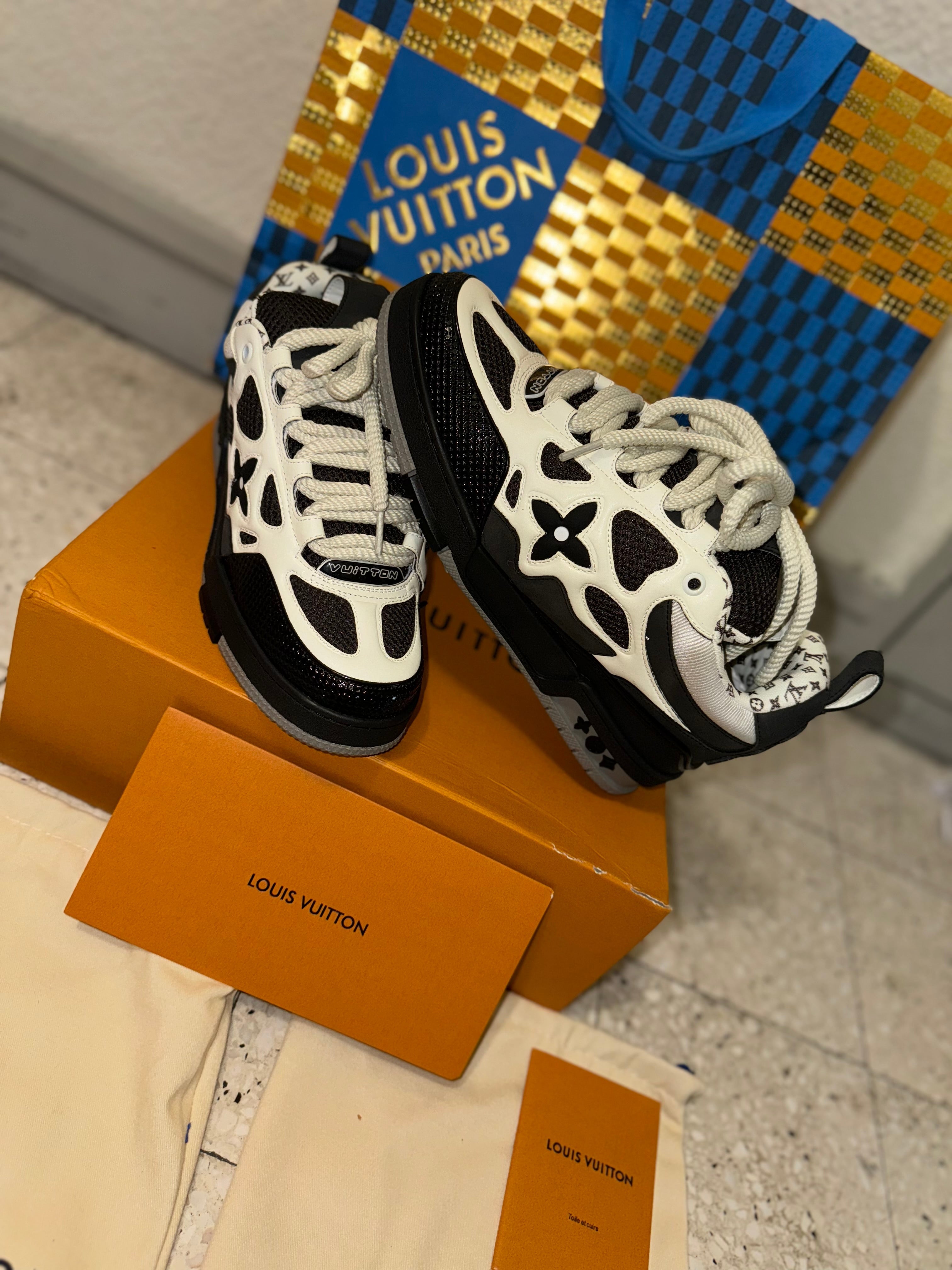 Sneakers Lv Skate grey facture