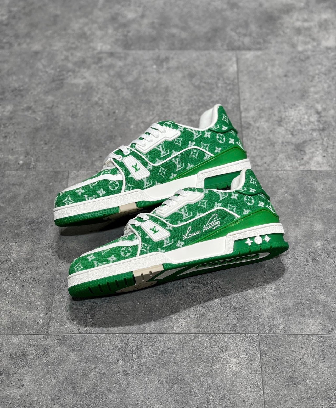 Sneakers Lv Trainers vert daim facture