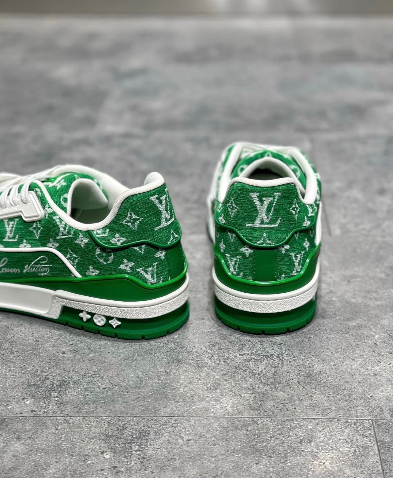 Sneakers Lv Trainers vert daim facture