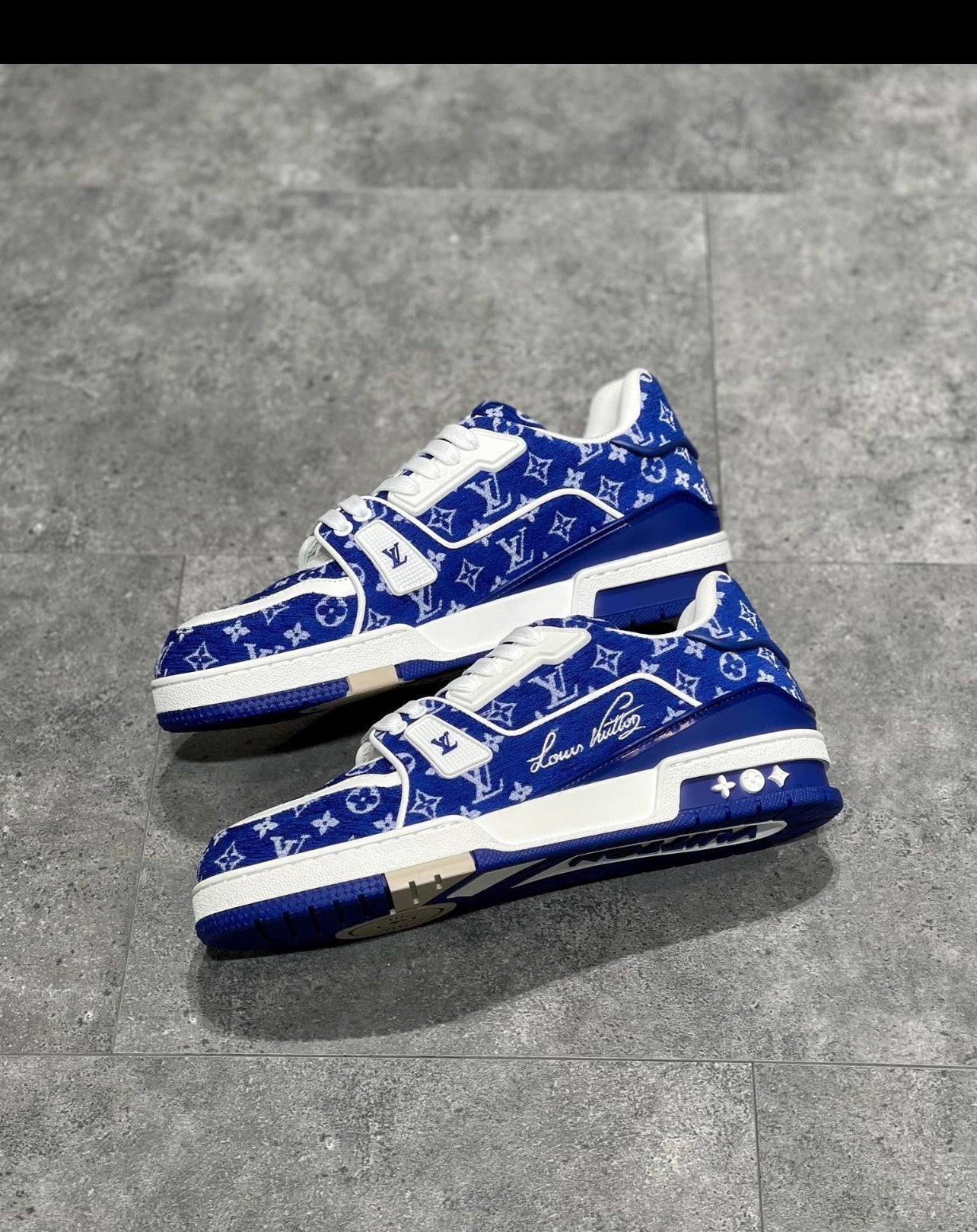Sneakers Lv Trainers bleu daim facture