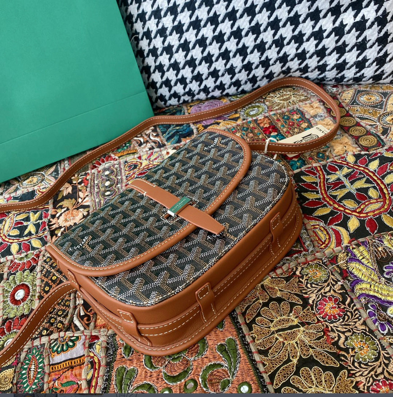 Vintage Belvedere leather brown invoice bag