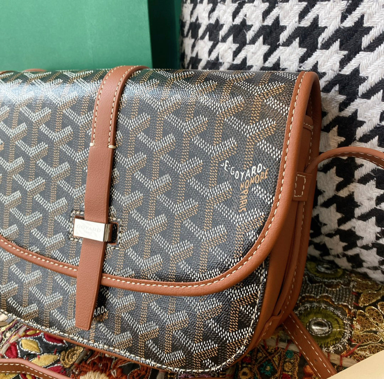 Vintage Belvedere leather brown invoice bag