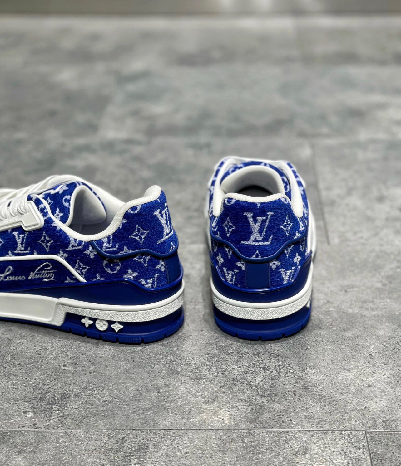 Sneakers Lv Trainers bleu daim facture