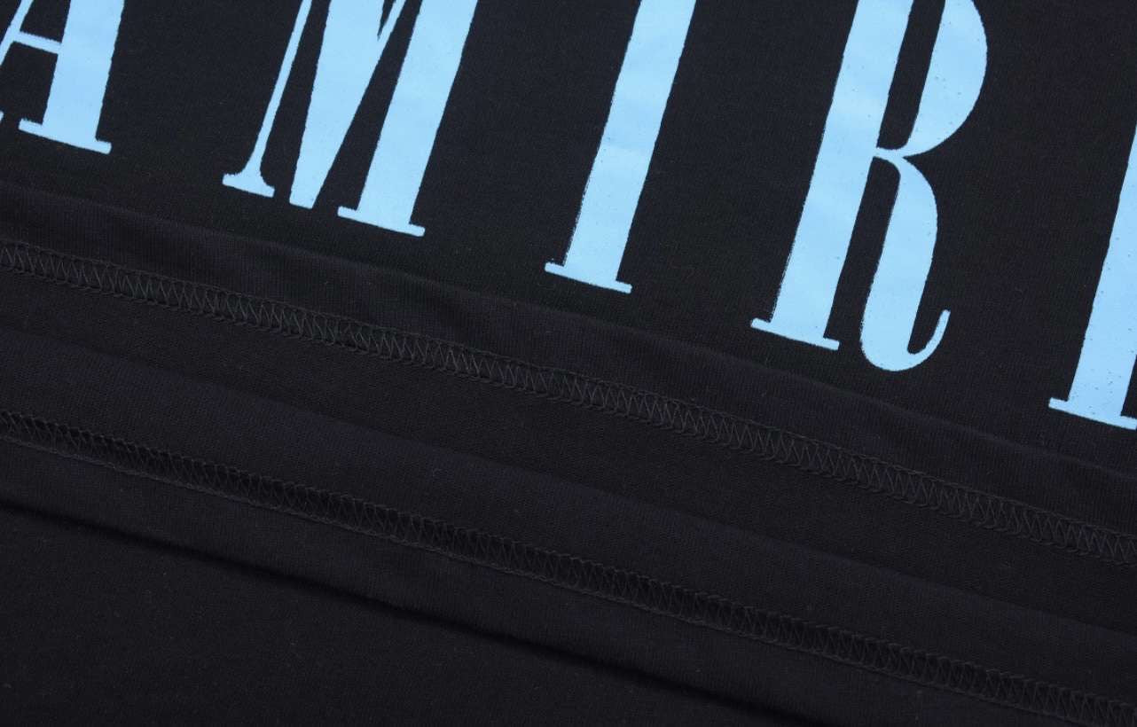 Amr schwarz-blaues T-Shirt