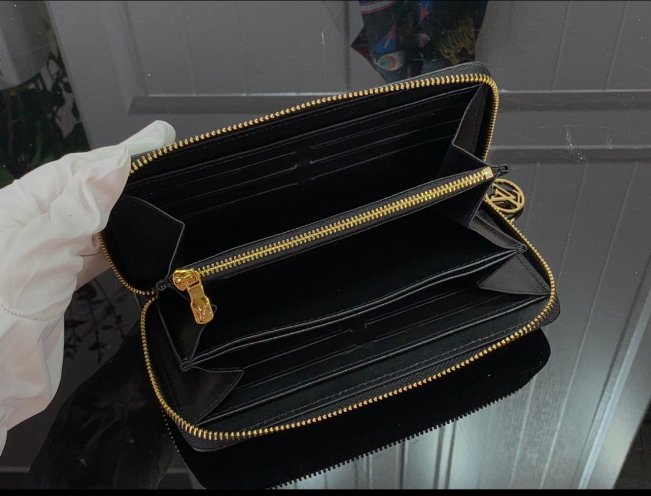 Lv coin purse and card holder