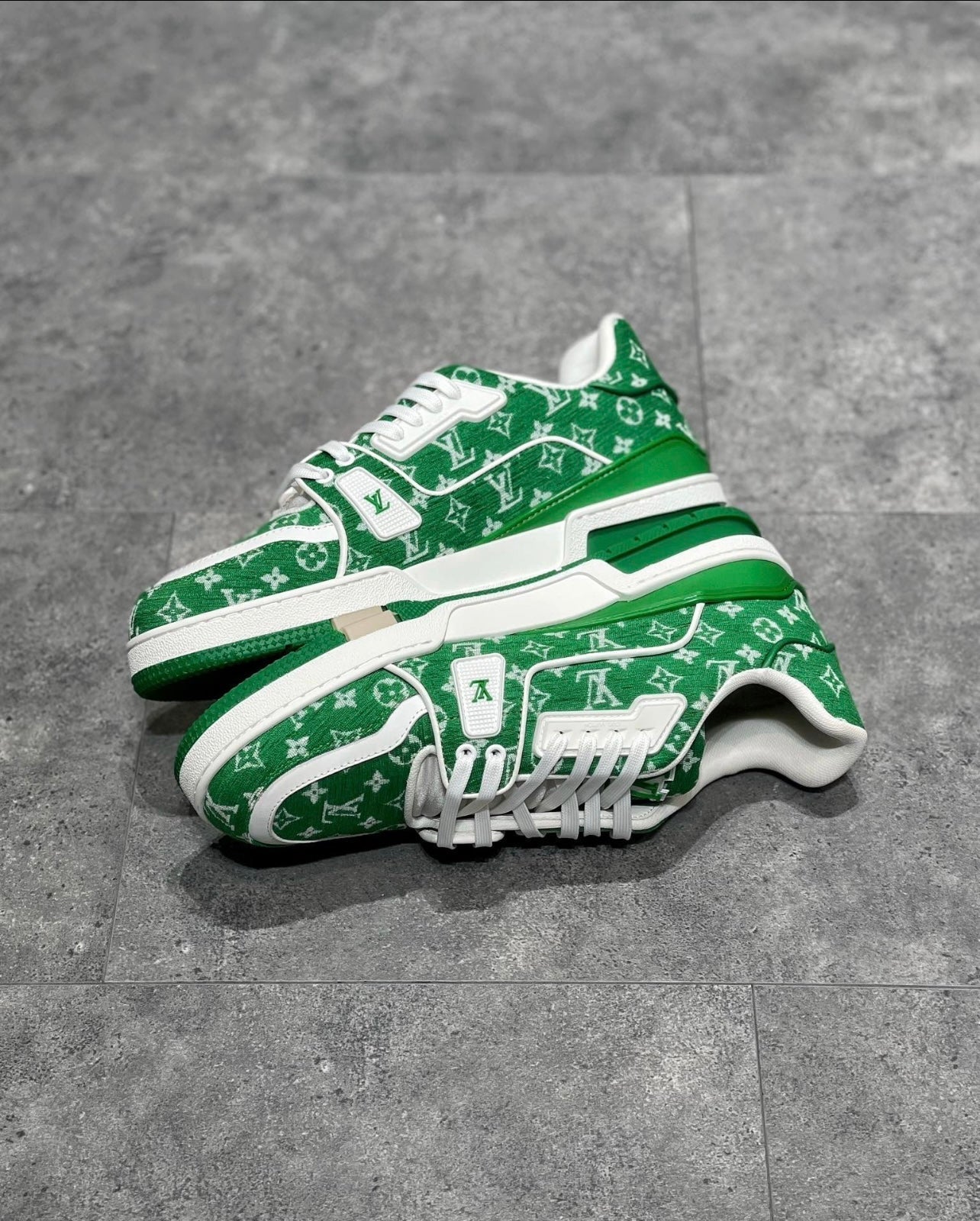 Sneakers Lv Trainers vert daim facture