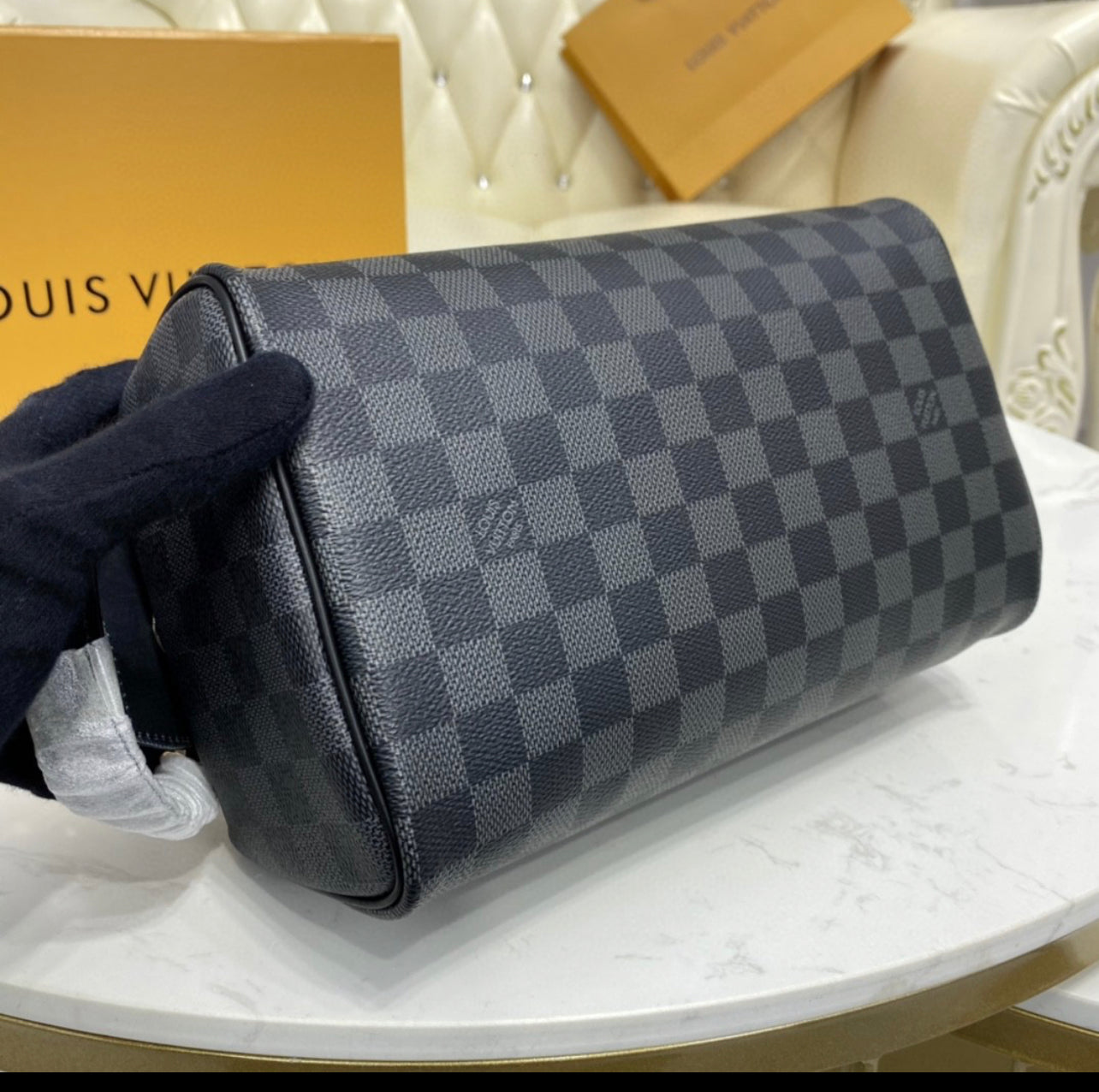 Lv 2023 toiletry bag