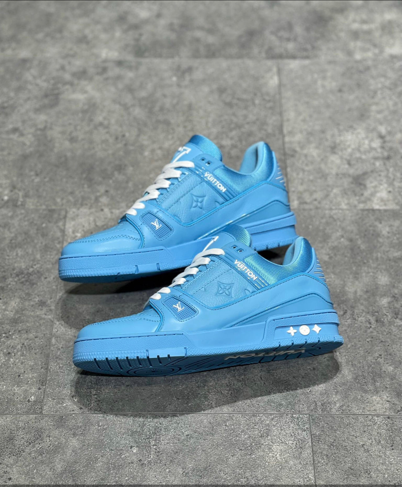 Sneakers Lv trainers bleu 2023 facture