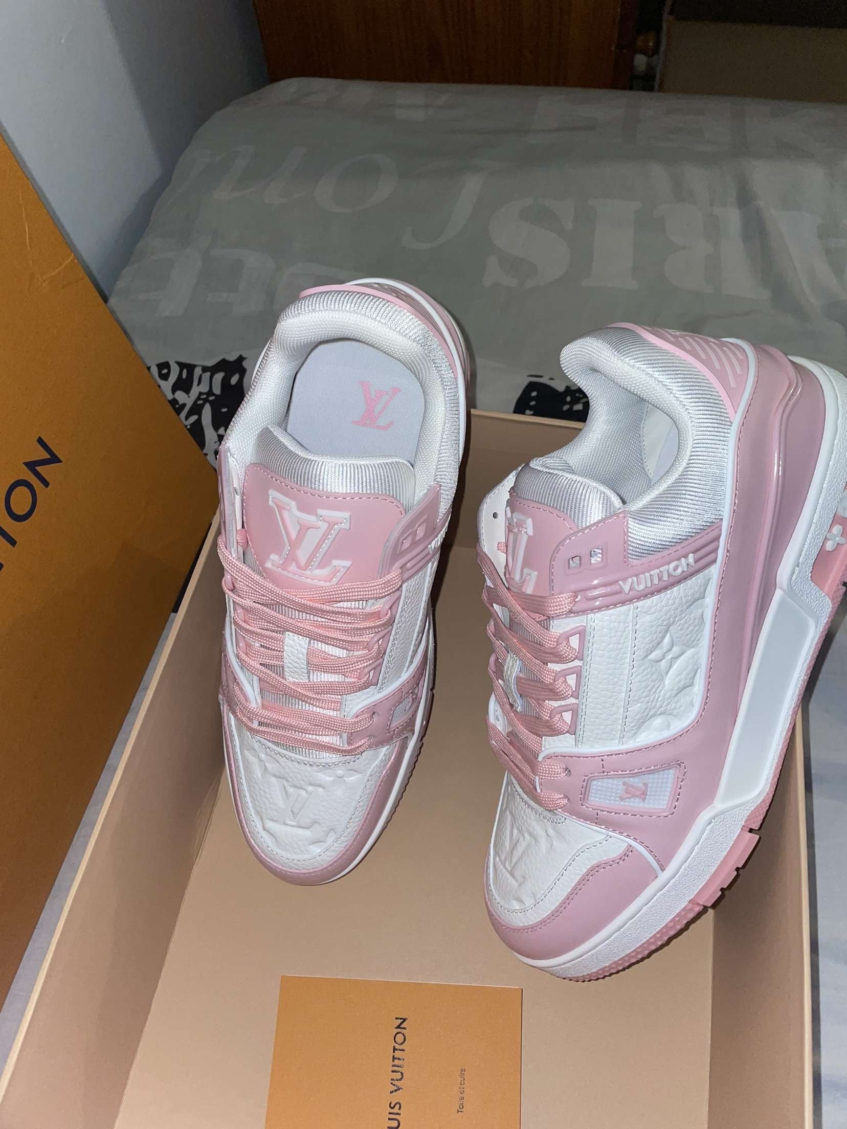 Lv trainers rose facture