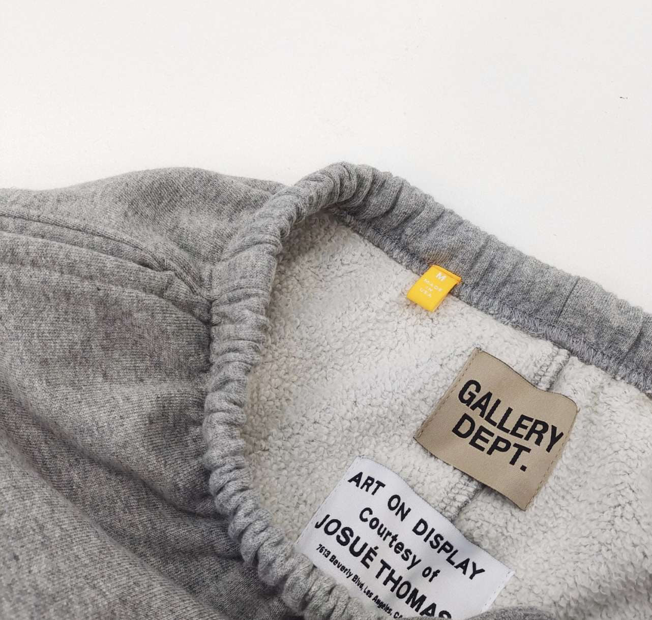 Galeries Dépt Hose hellgrau
