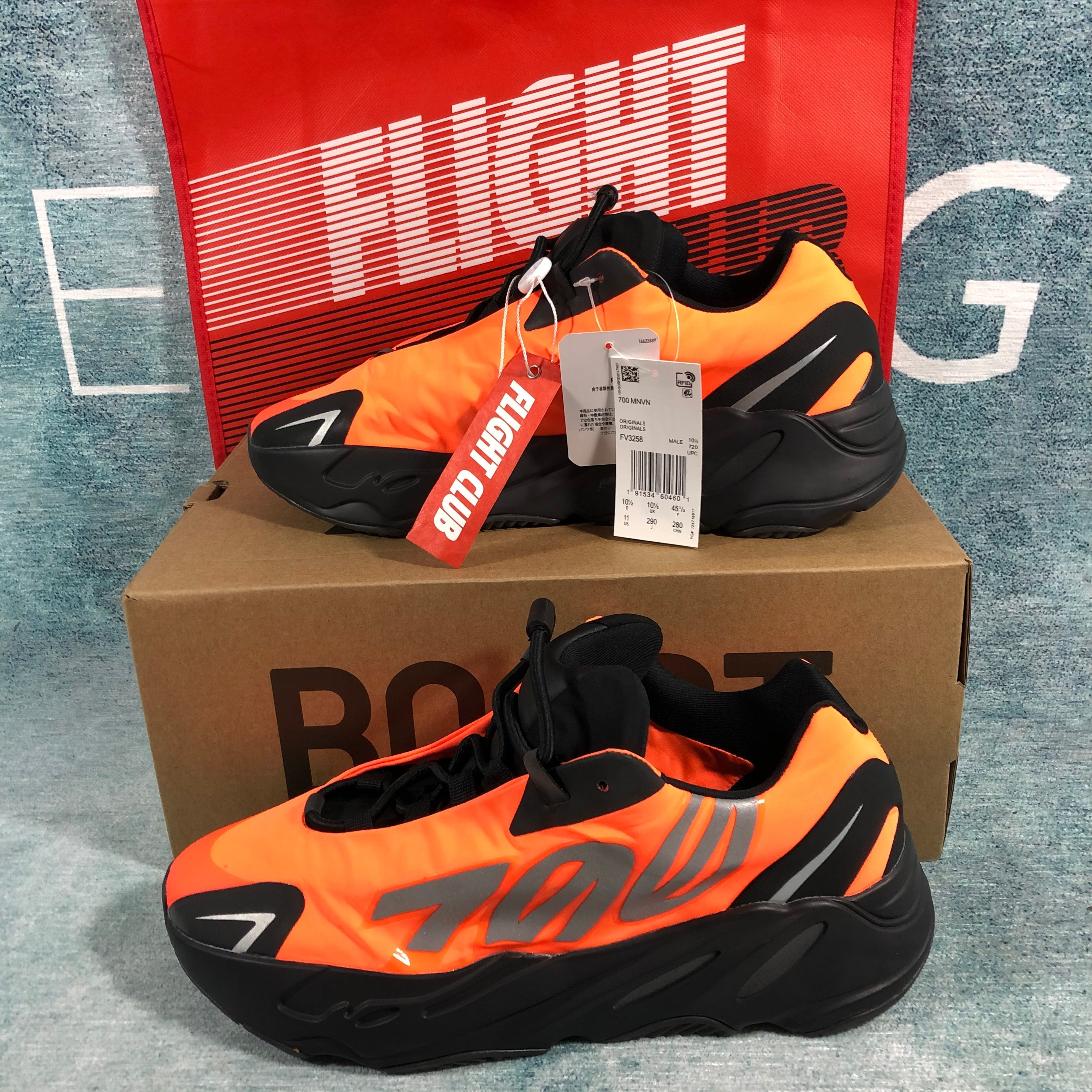 ADD Boost 700 MNVN Orange Flight Club-Authentifizierung ✔️ 1:1-Rechnungen