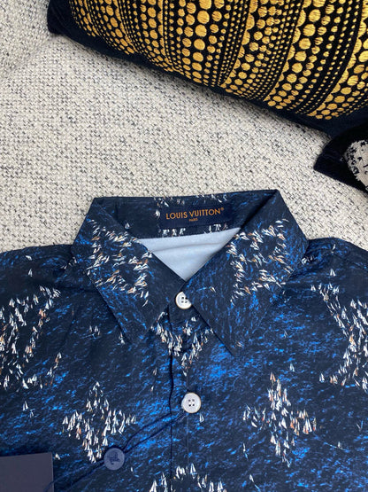 Chemise manche courte à imprimé monogram lv