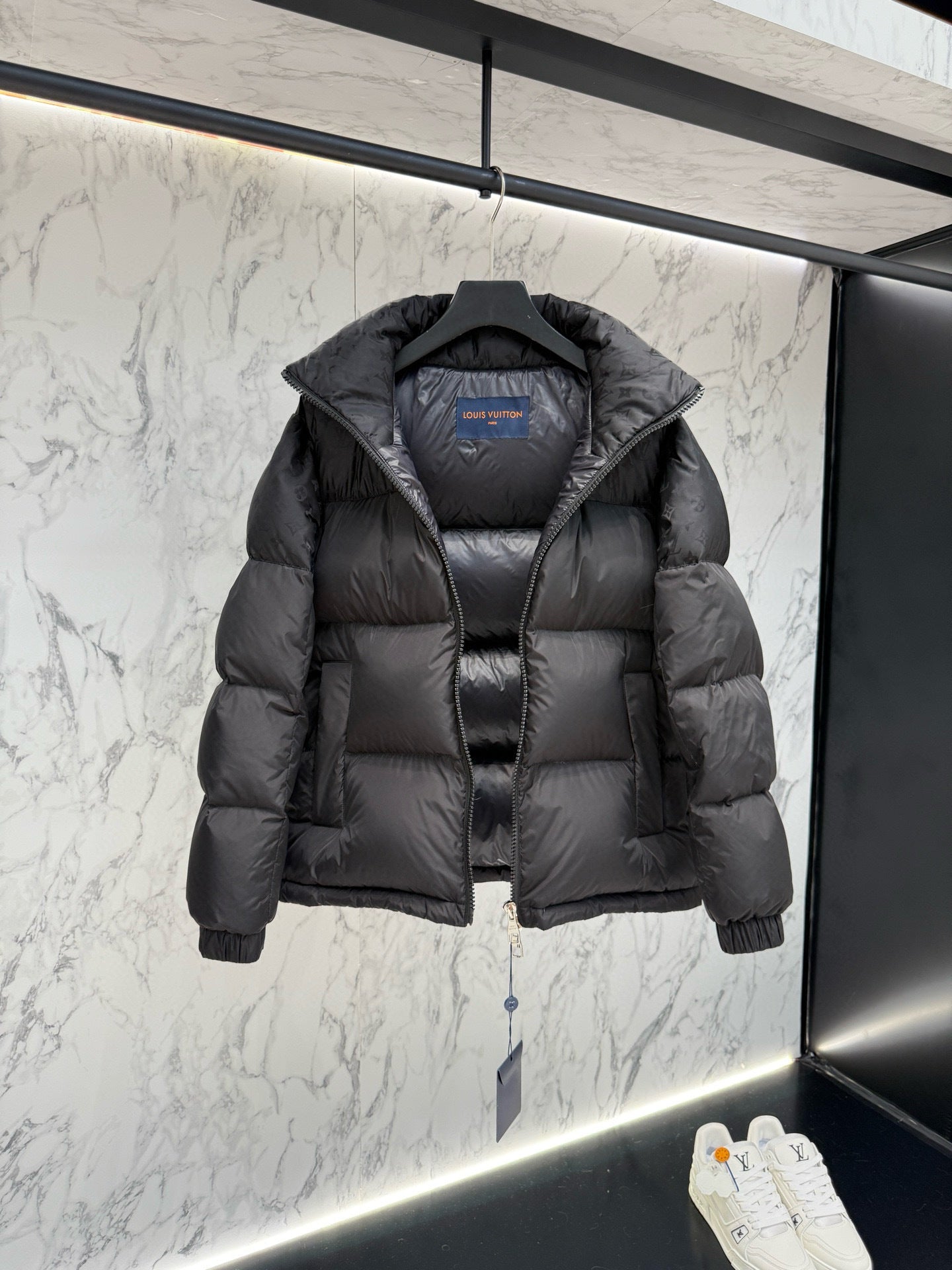 Blouson à détails Monogram en duvet ecodown lv