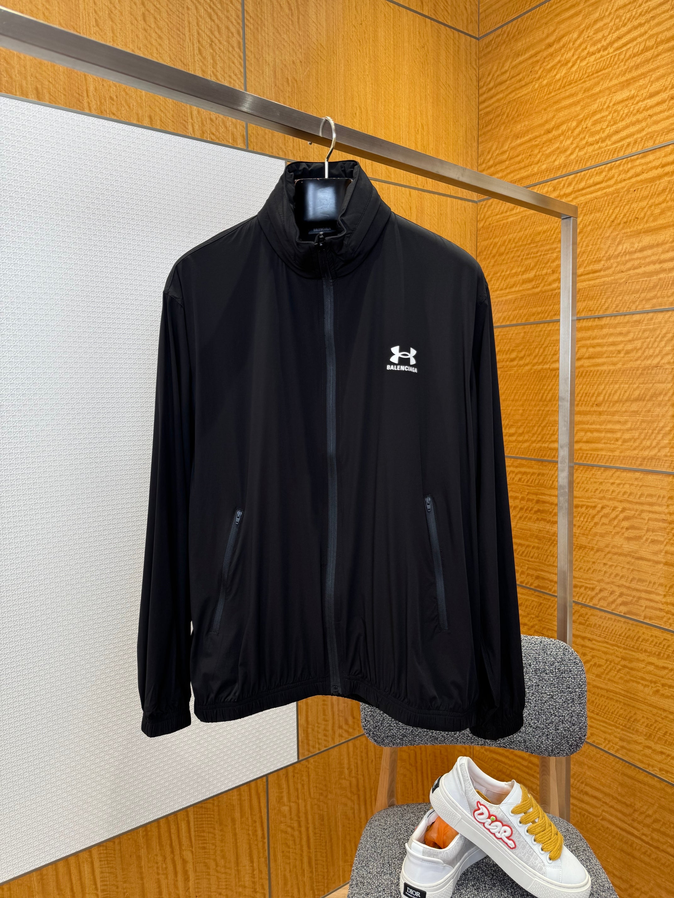 VESTE COUP VENT BLNCG X UNDER