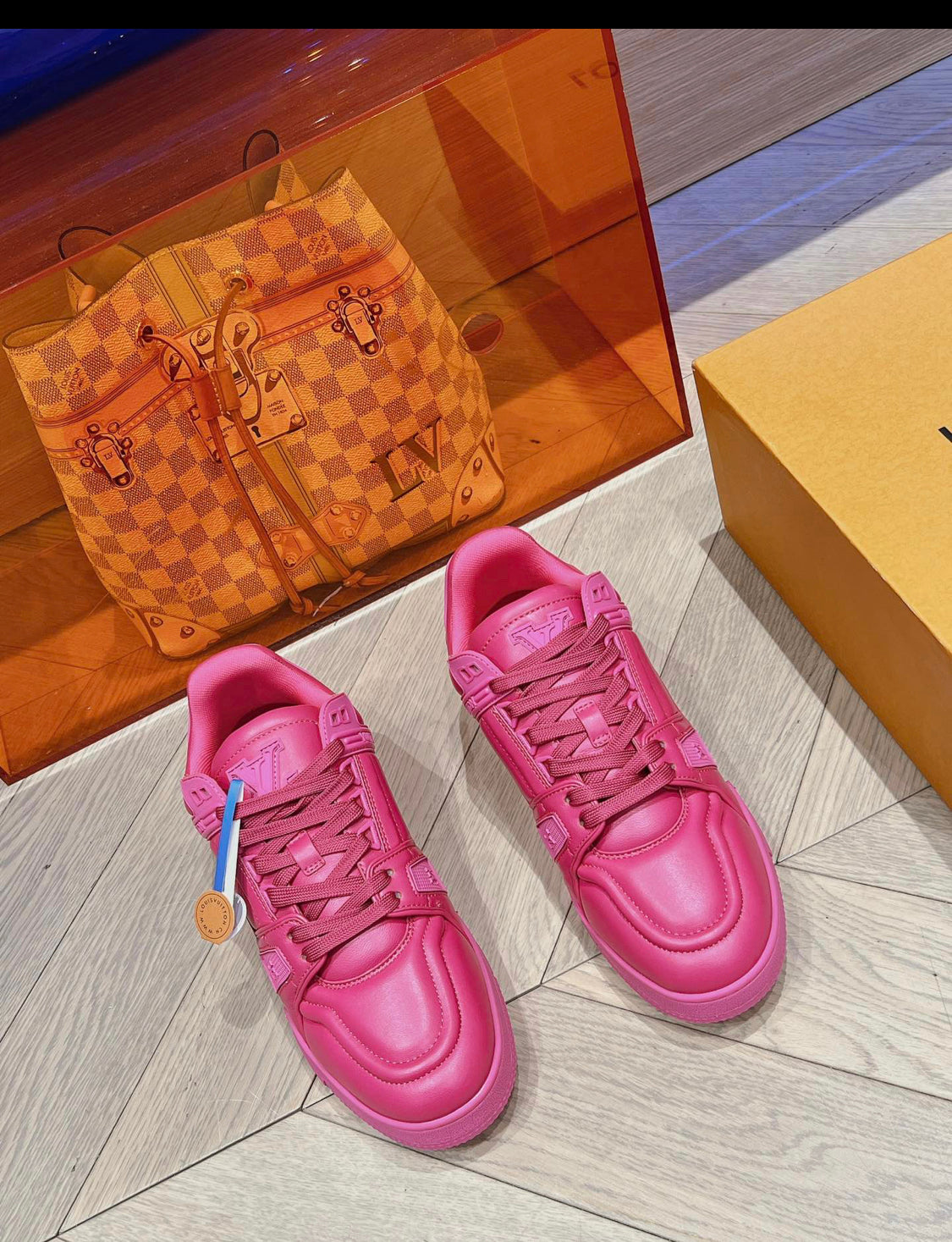 Lv trainers rose facture