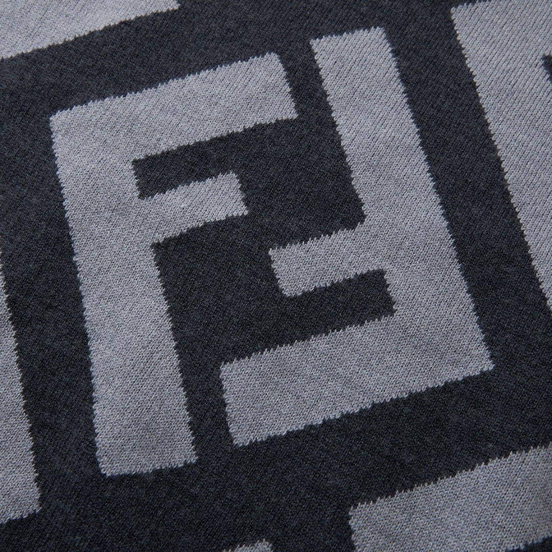 Sweater fnd
