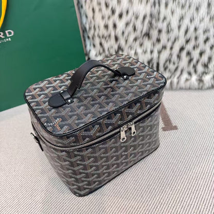 Goyrd Vanity Case 10/10