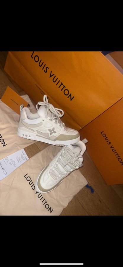 Sneakers Lv Skate BEIGE  facture 10/10 modèle pousse