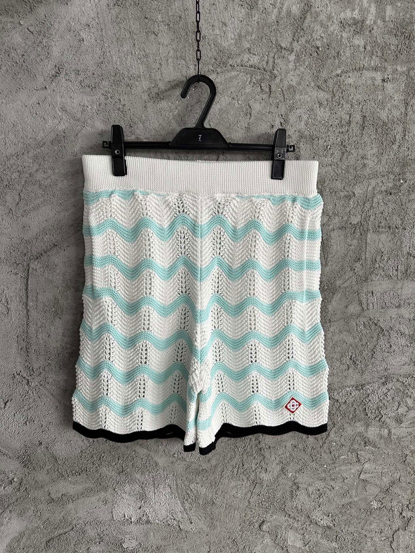ENSEMBLE GRADIENT WAVE COTTON CROCHET SHORT SLEEVE SHIRT