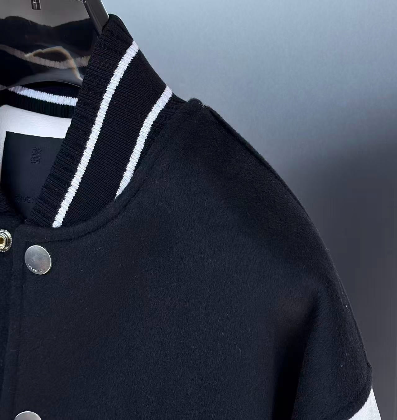 Veste Givenchy Veste bomber à logo Embossé