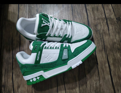 Lv trainers Green  qualité 10/10 facture