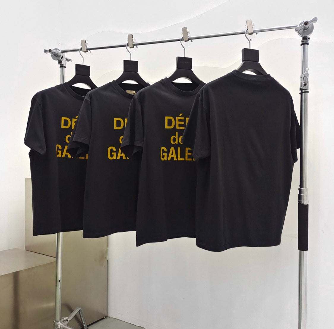 DEPT Gallery T-shirt