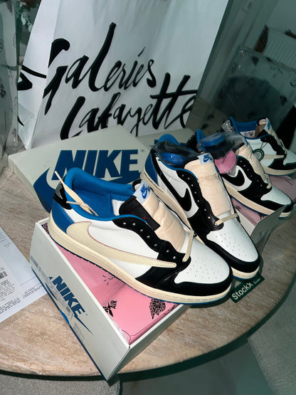 AJ low travis 1:1 Authentification Flight club ✔️ Facture 📦📦⚡️🚚