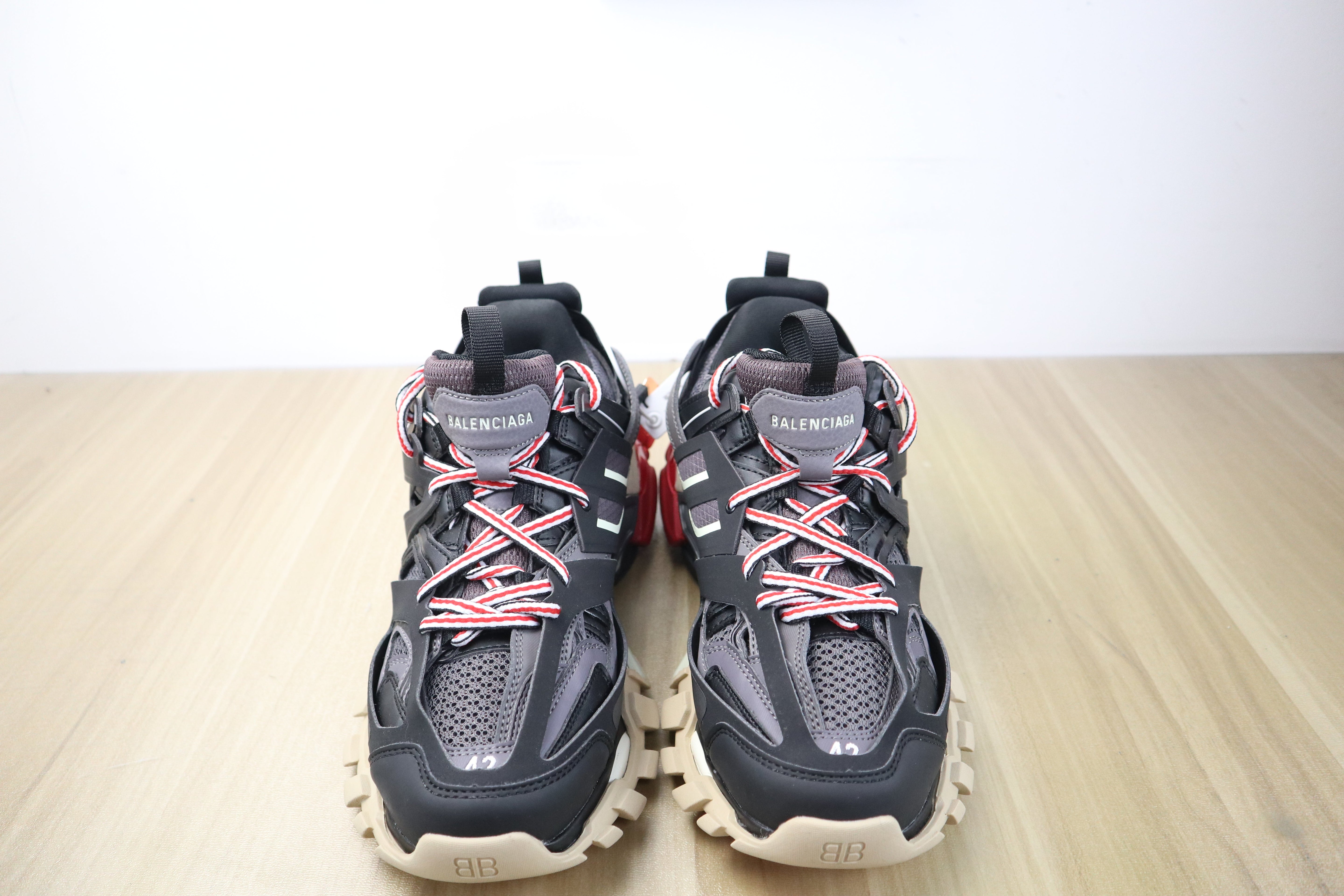 Blcg track black and red invoice