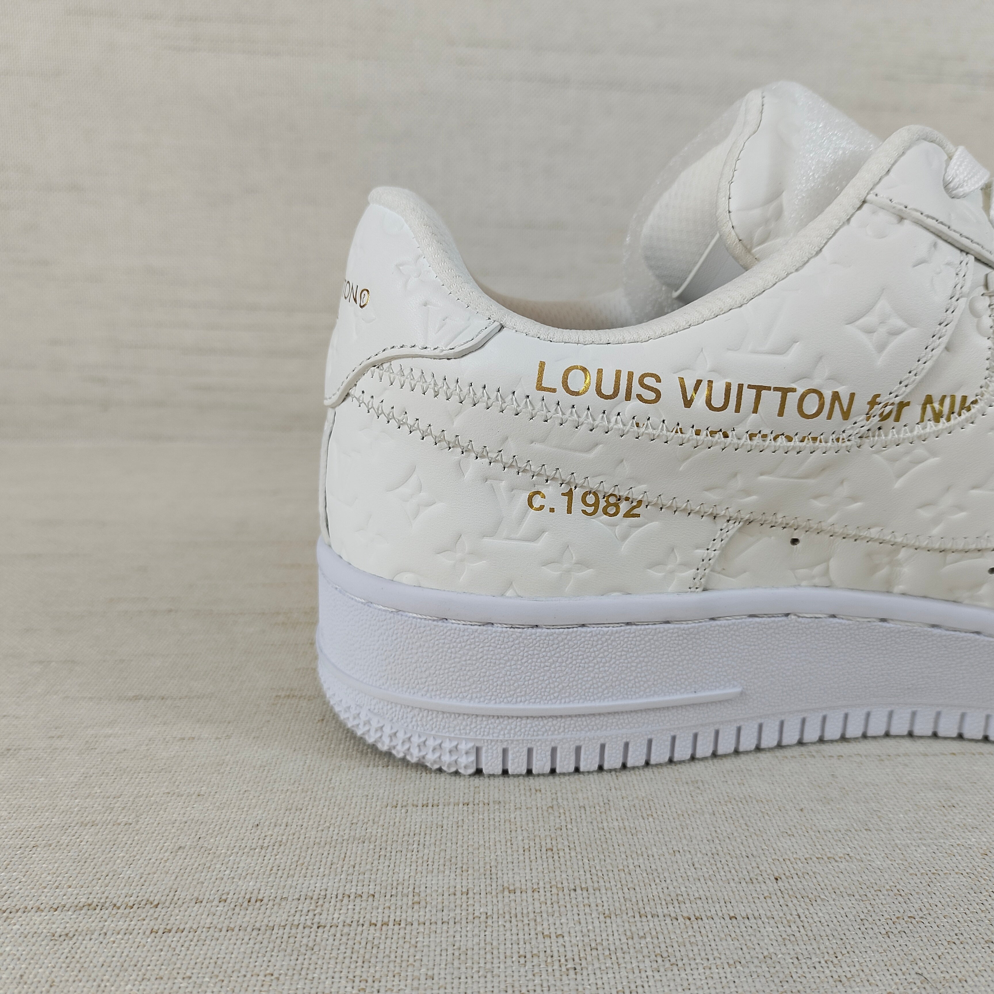 Af1 x Lv Full white Catégorie A