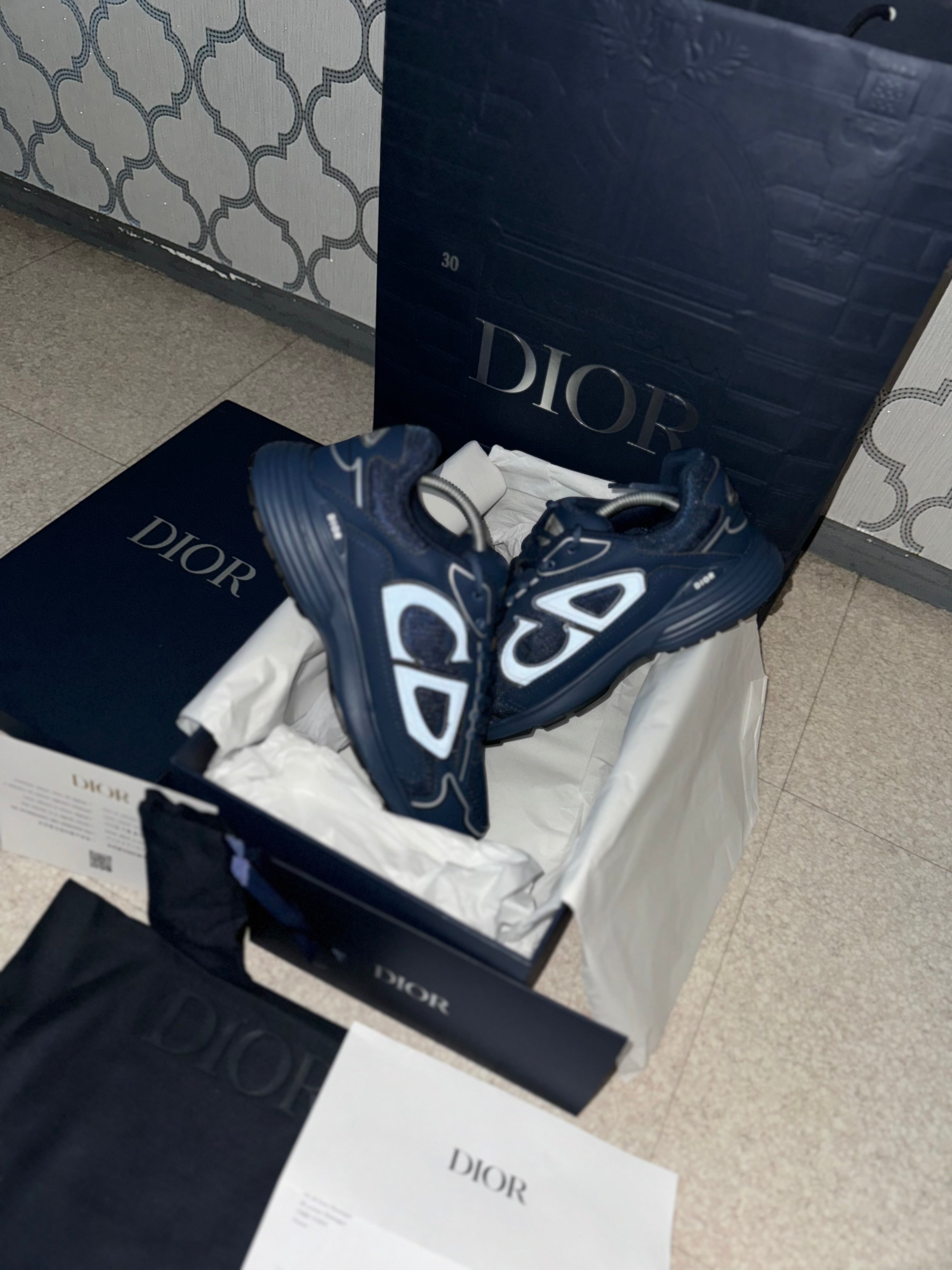SNEAKERS B30 V3 VERSION BIEN LISSE BLUE NIGHT RÉFLECTIVE RÉACTION CORRECTES  FACTURE PACKAGING COMPLET