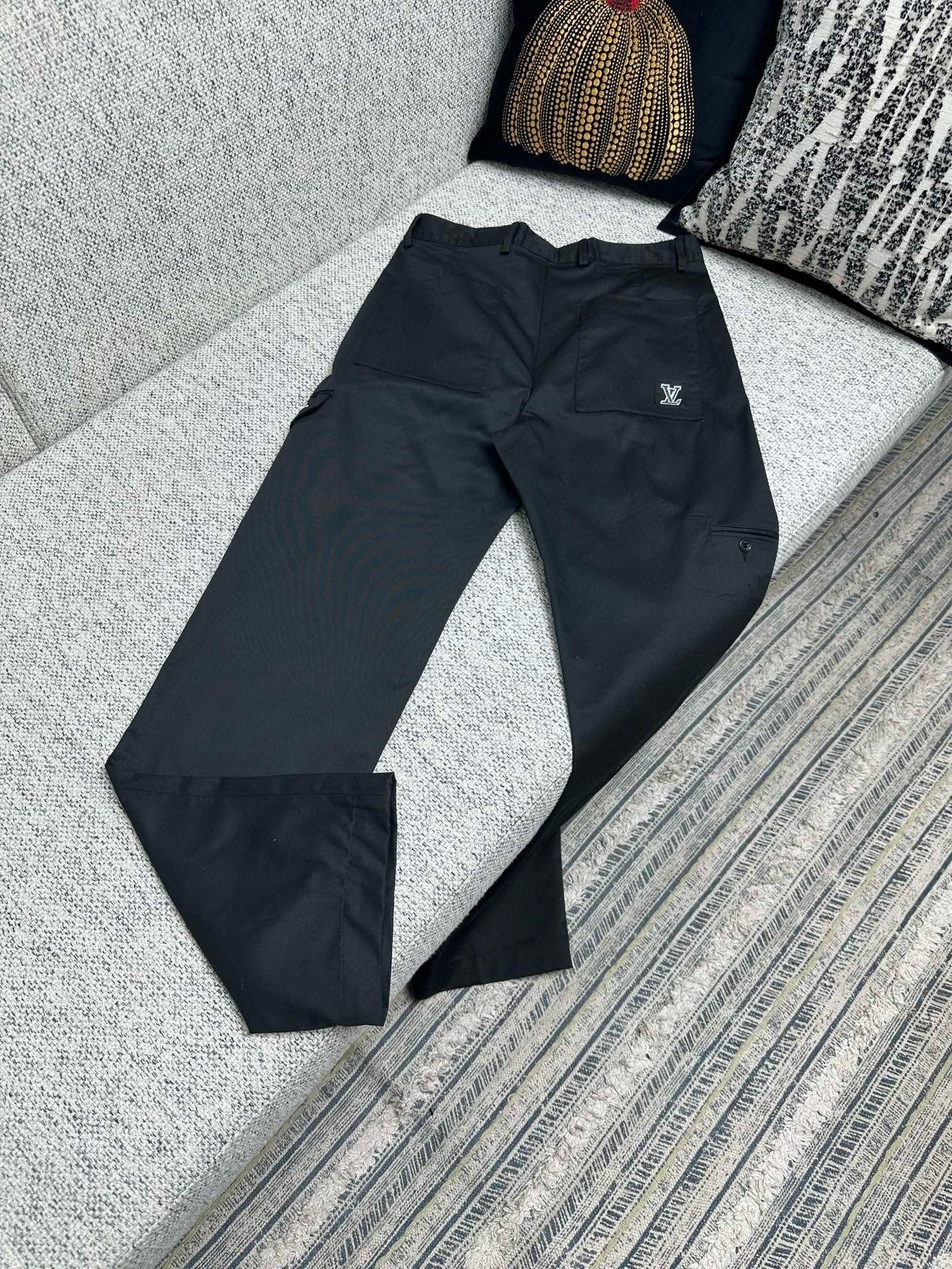Chino Lv noir 10/10