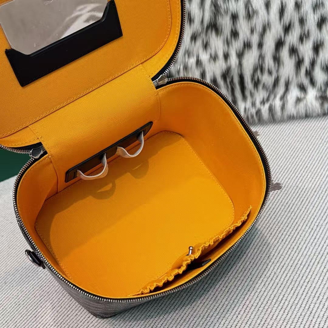 Goyrd Vanity Case 10/10