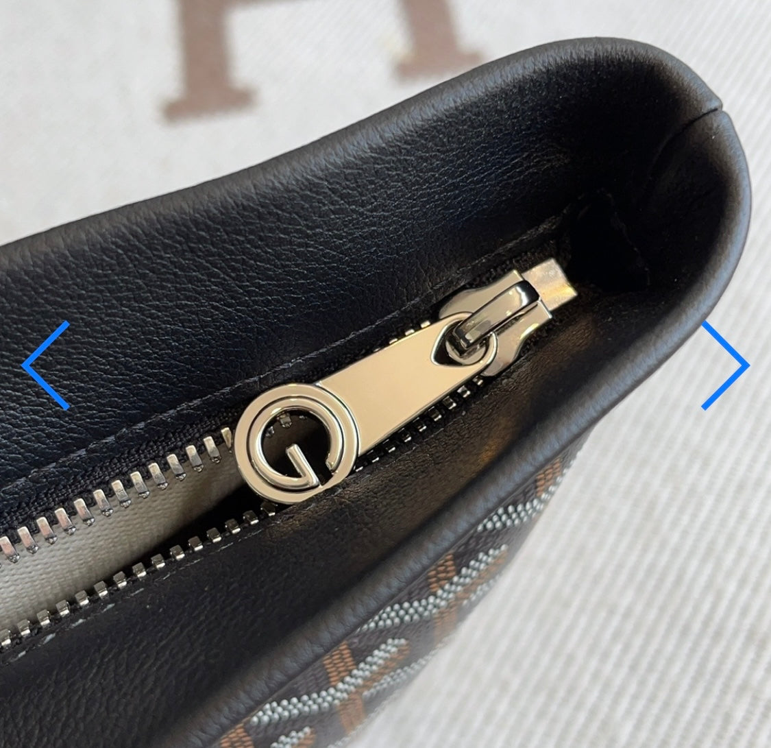 Pochette conti black facture