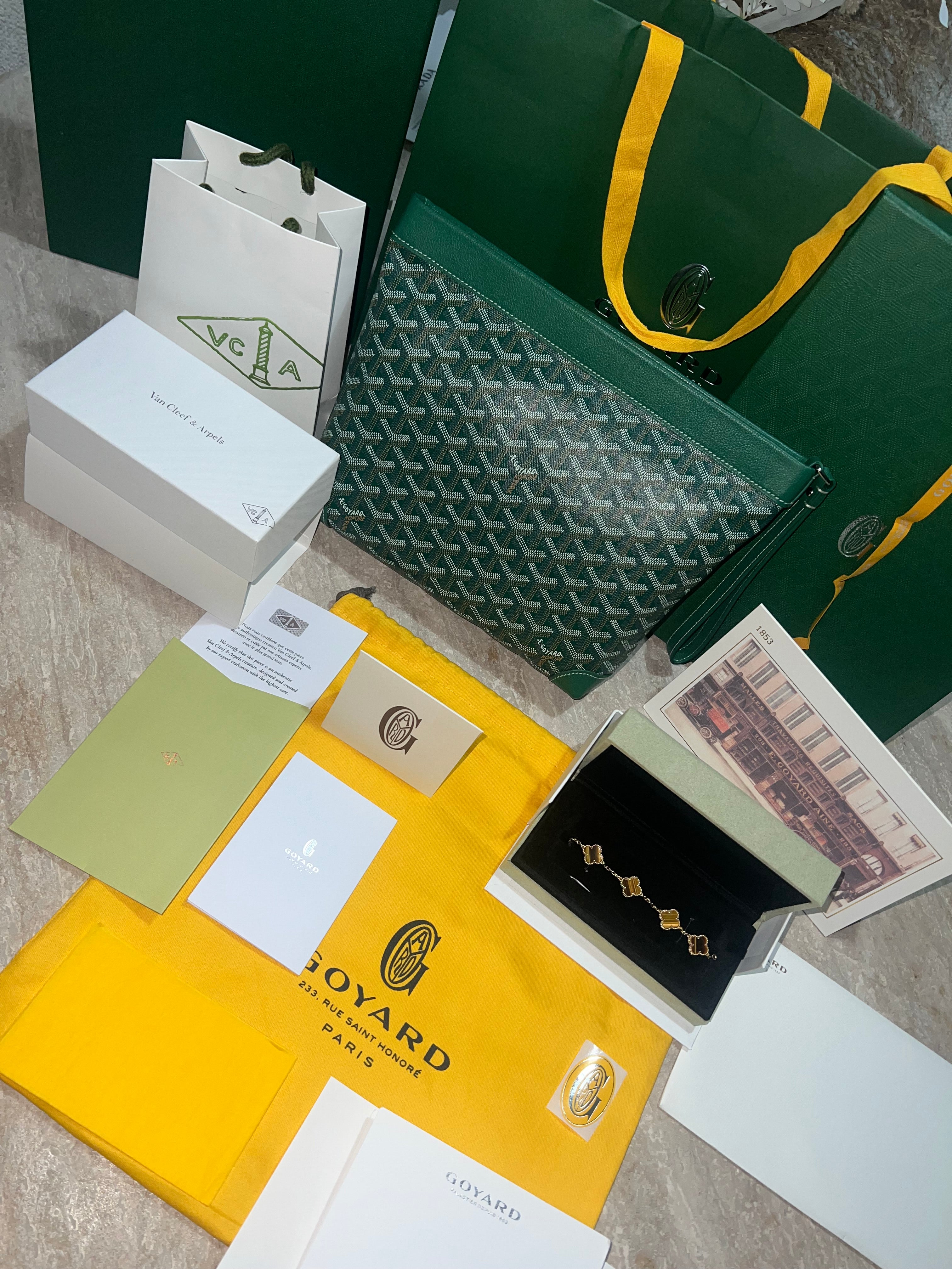 Conti green invoice pouch