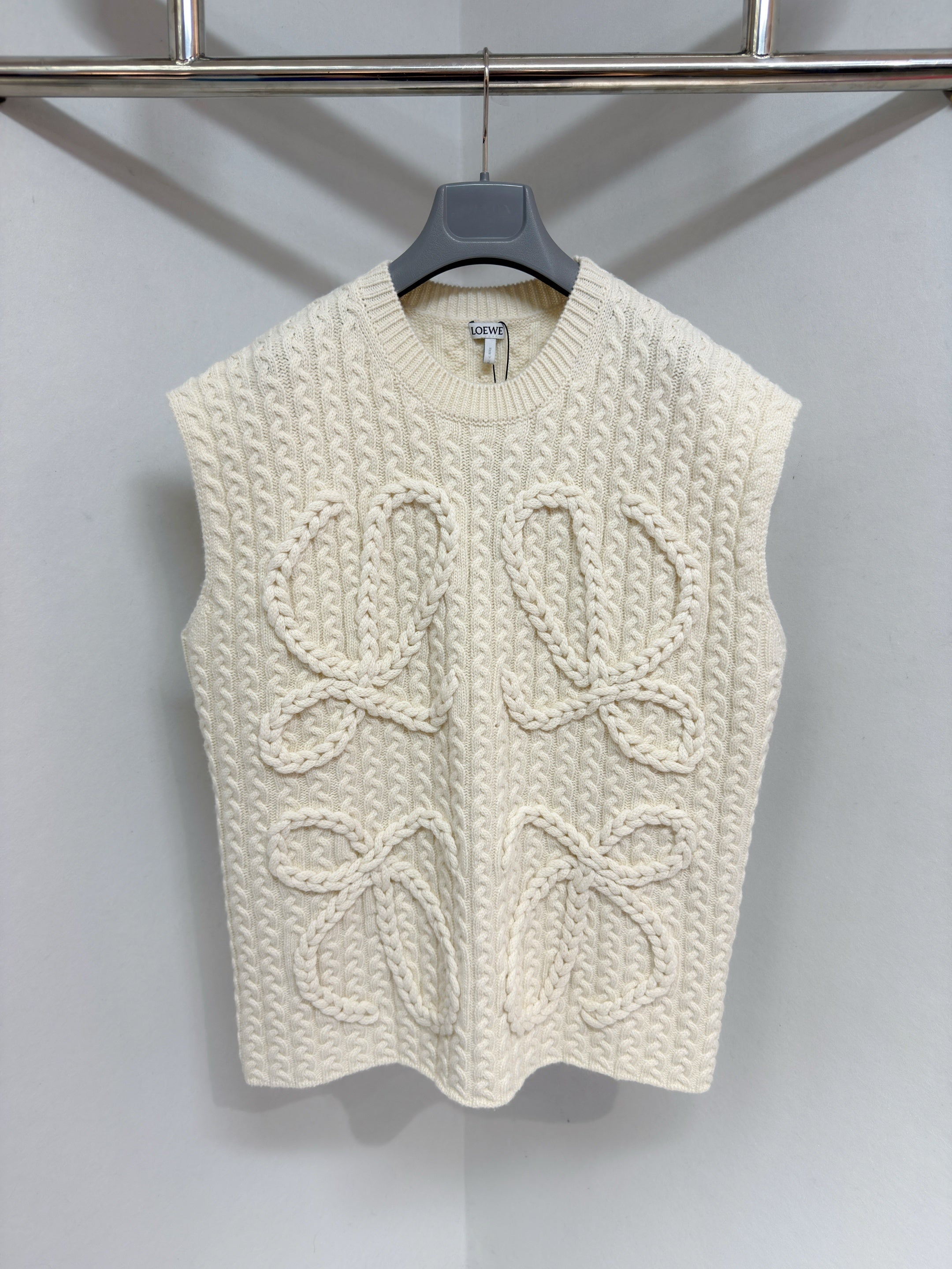 Pull  sans manches en laine LOEW