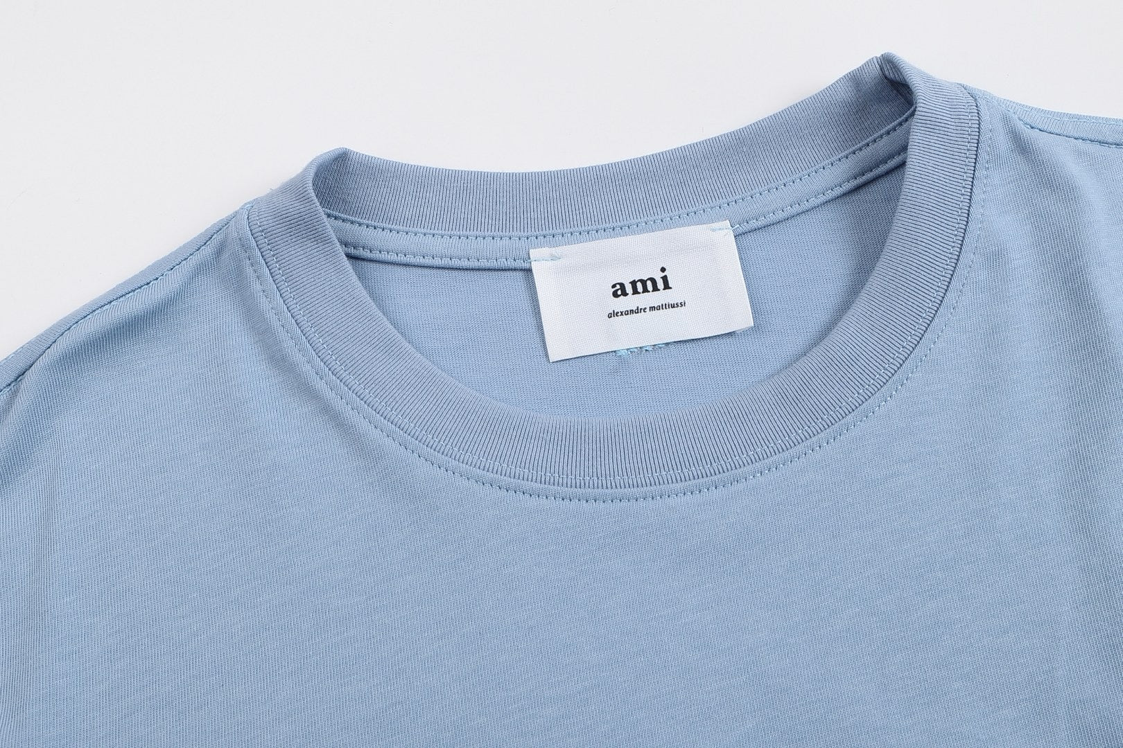T-shirt blanc à petit logo ami de cœur beige