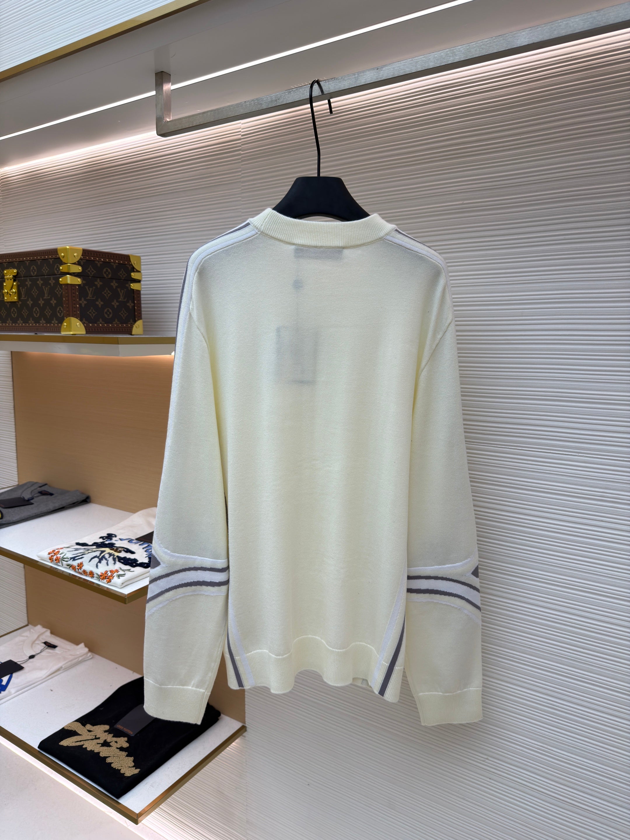 Pull col rond maille graphique lv