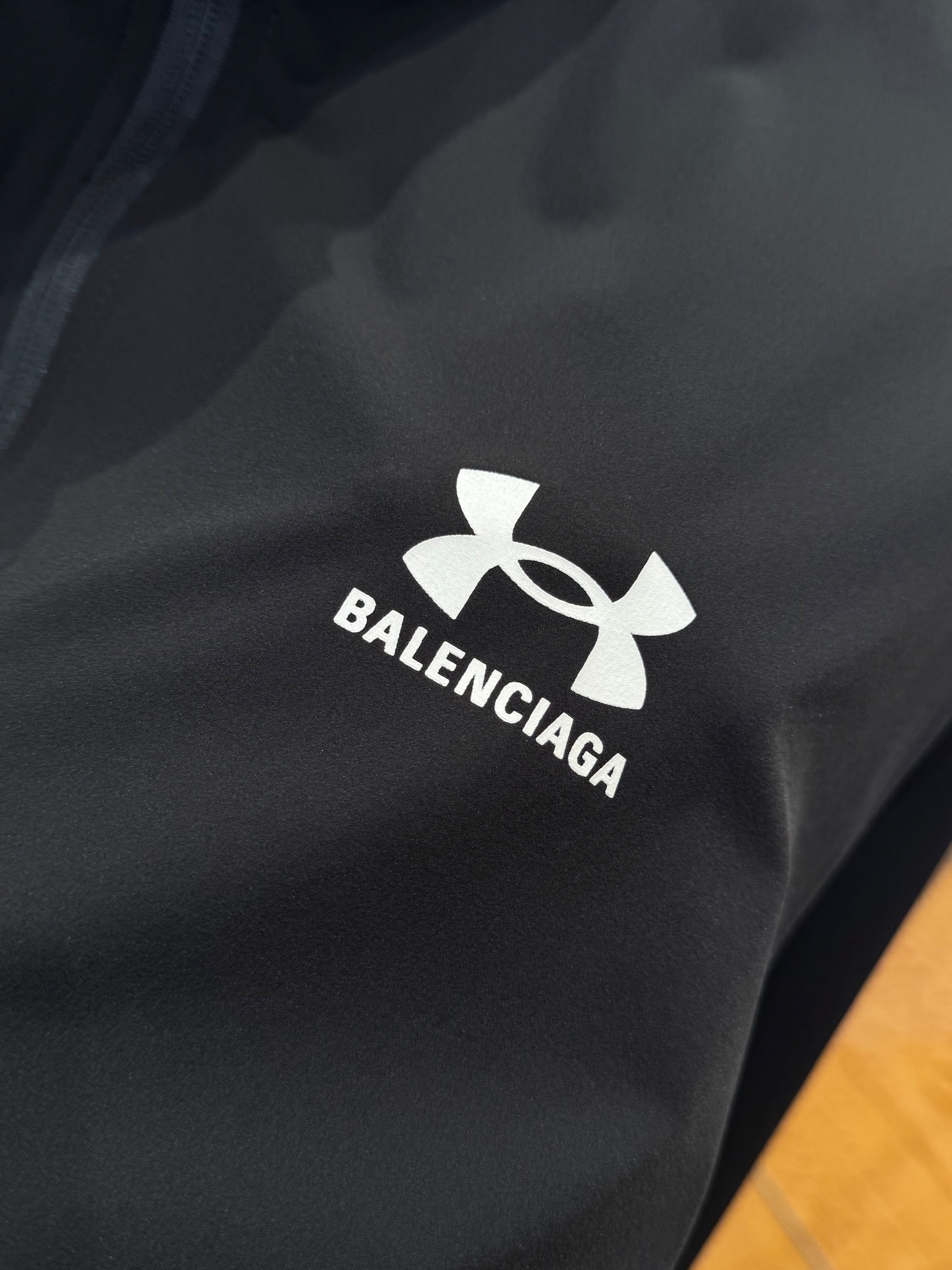 VESTE COUP VENT BLNCG X UNDER