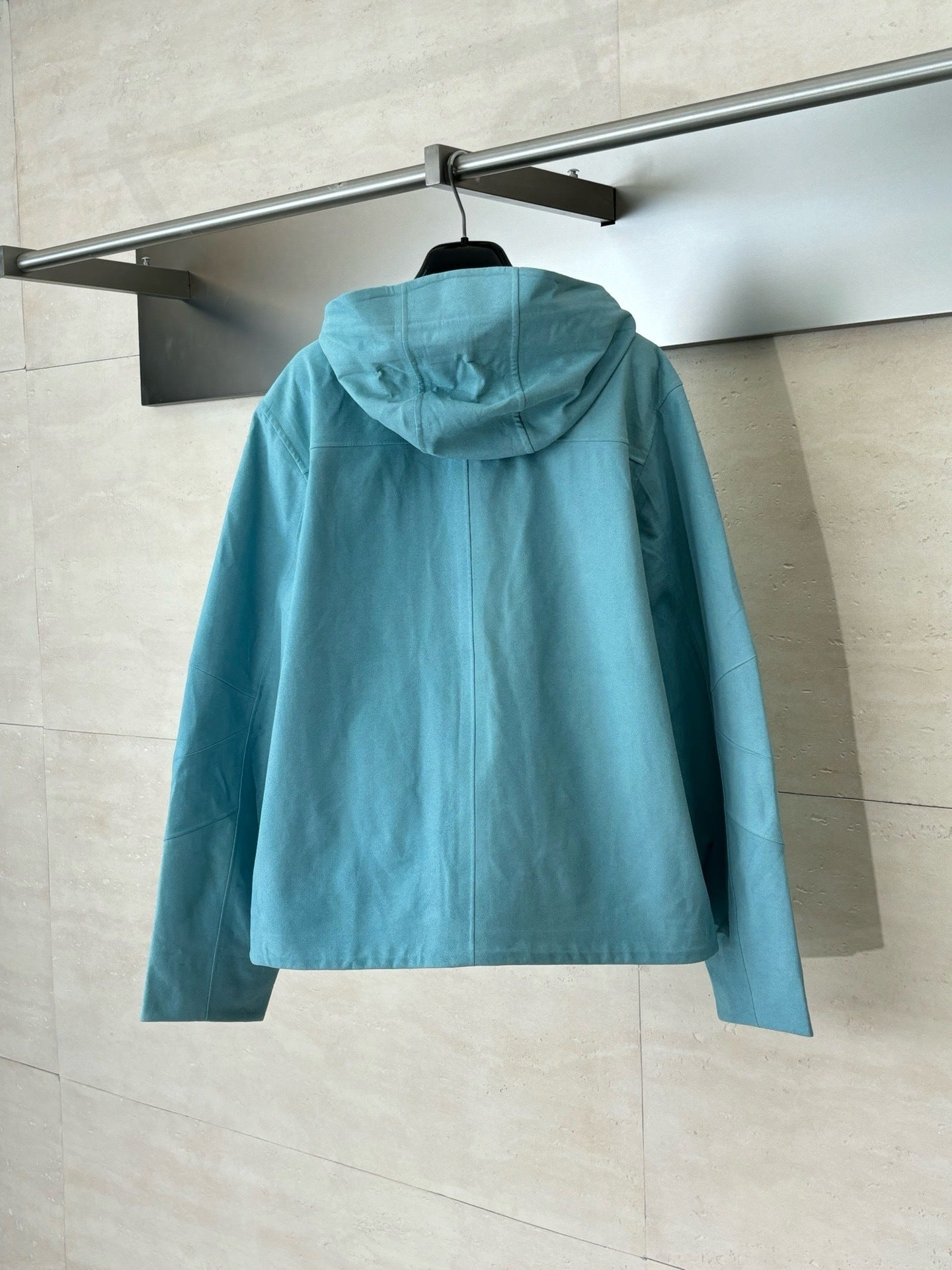 Veste imperméable en velours technique lv