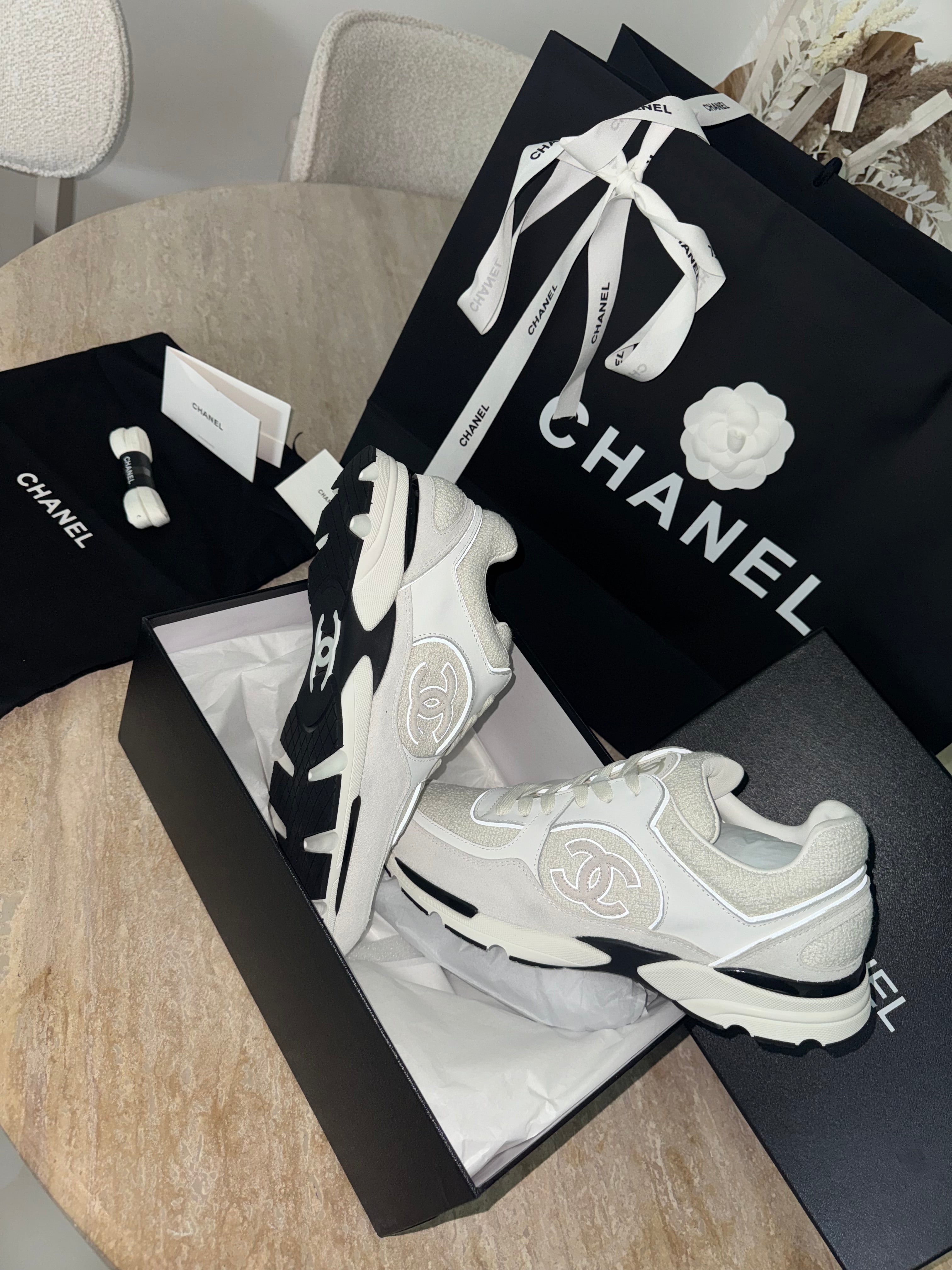 Sneakers chan 10/10 White 📦⚡️