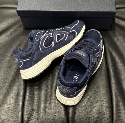 SNEAKERS B30 V3S 2025 💡 VERSION BIEN LISSE SUEDE BLEU RÉFLECTIVE RÉACTION CORRECTES  FACTURE PACKAGING COMPLET MODÈLE POUSSÉ