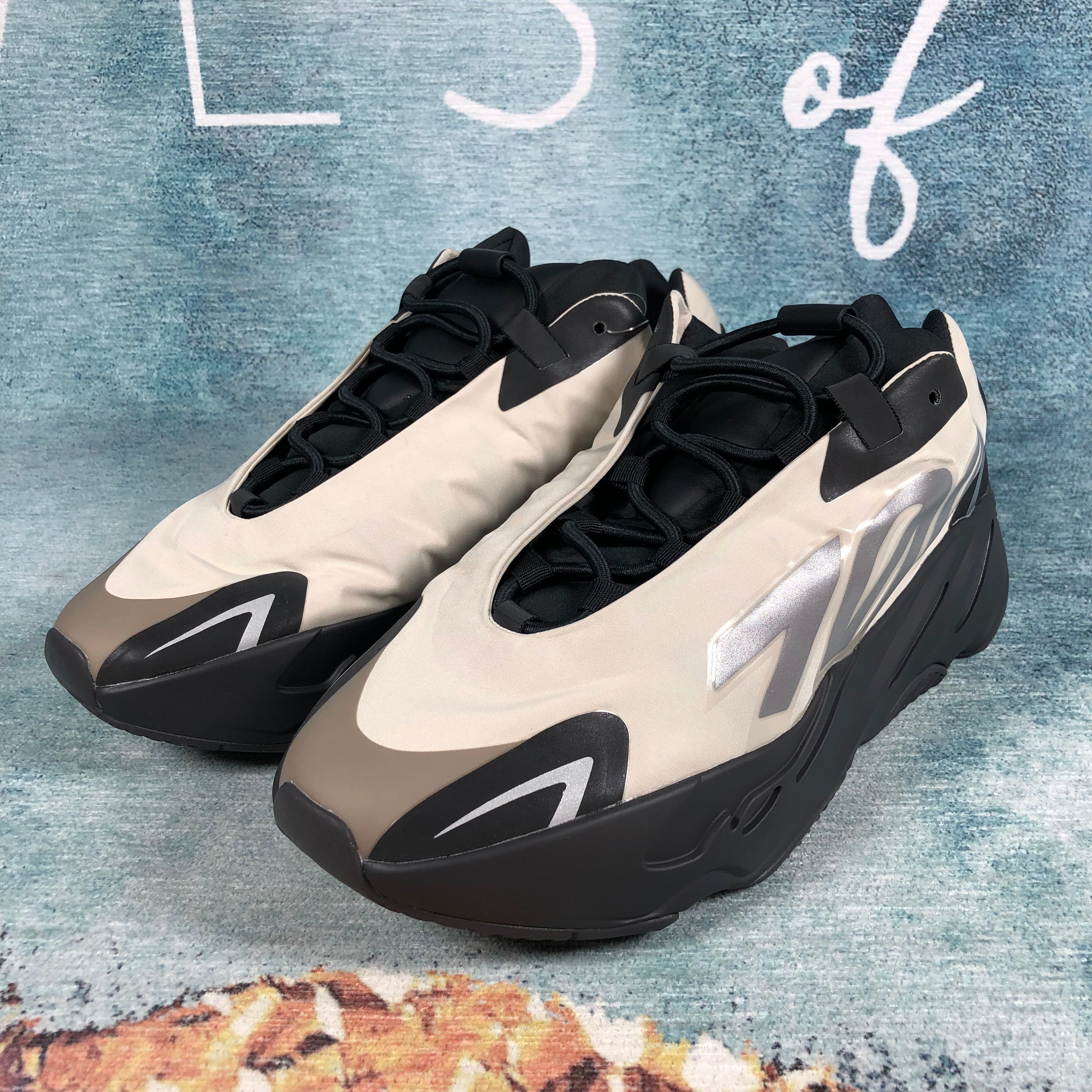 Boost 700 MNVN Bone Flight Club-Authentifizierung hinzufügen ✔️ 1:1-Rechnung